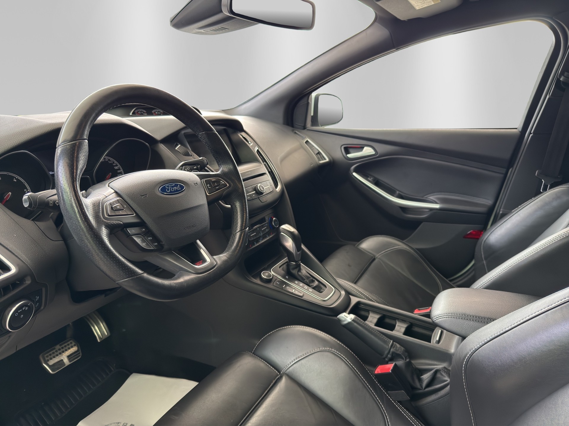 FORD Focus 2.0 TDCi ST3 Powershift-image-7