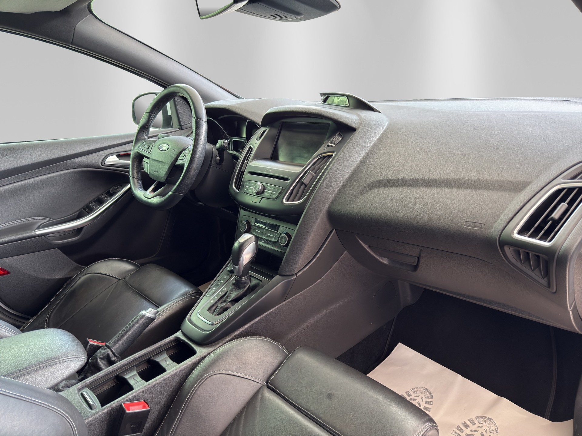FORD Focus 2.0 TDCi ST3 Powershift-image-12