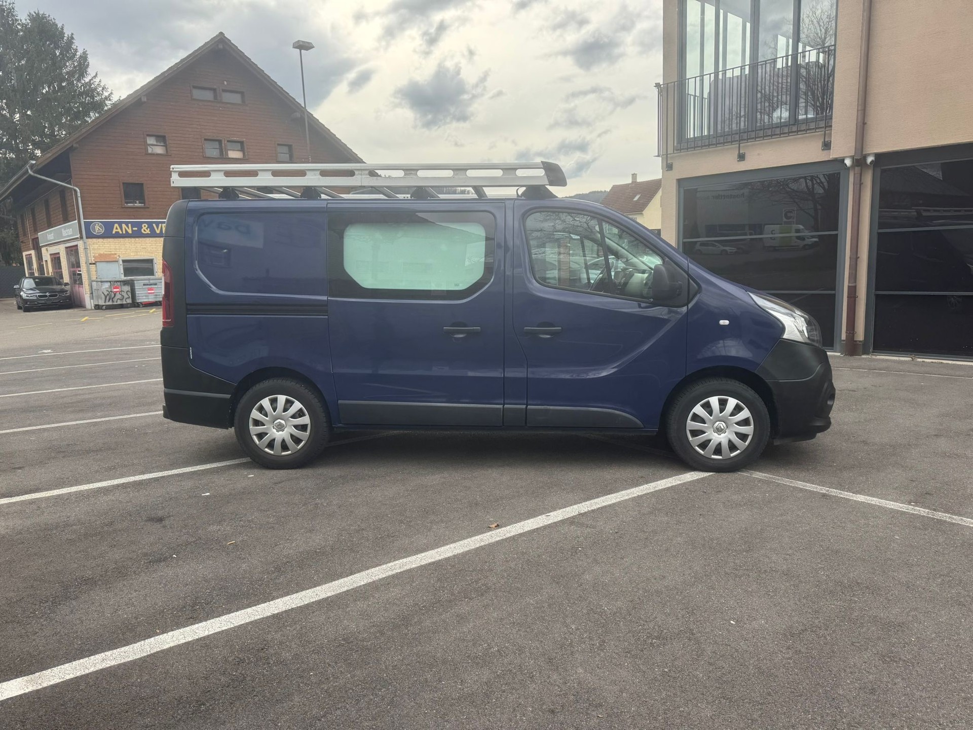 RENAULT Trafic 1.6 ENERGY TwinT. dCi125 2.9t Busin. L1H1-image-4