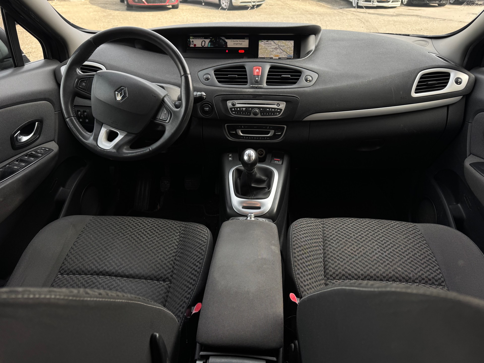 RENAULT Grand Scénic 1.9 dCi Dynamique-image-7