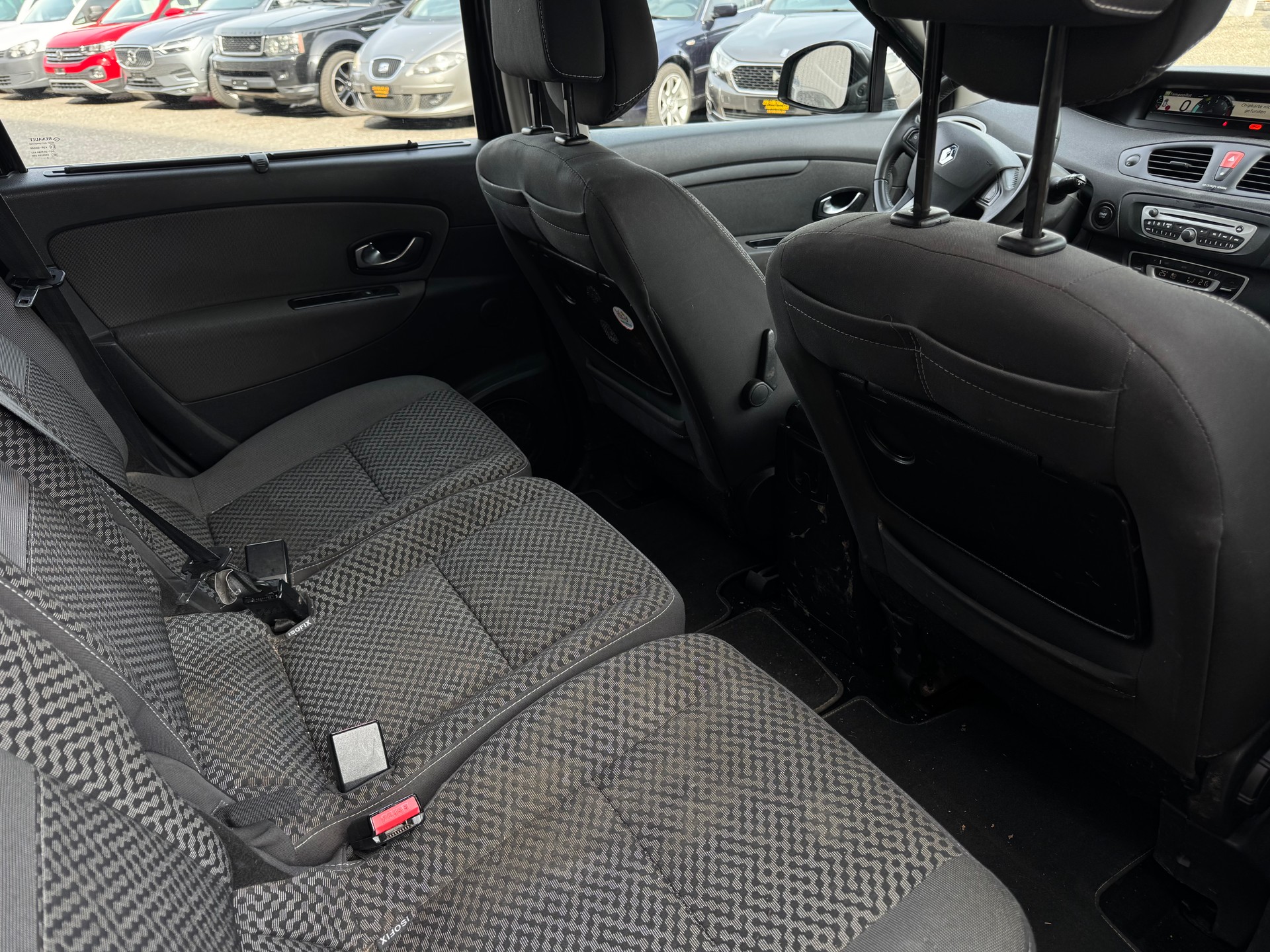 RENAULT Grand Scénic 1.9 dCi Dynamique-image-11