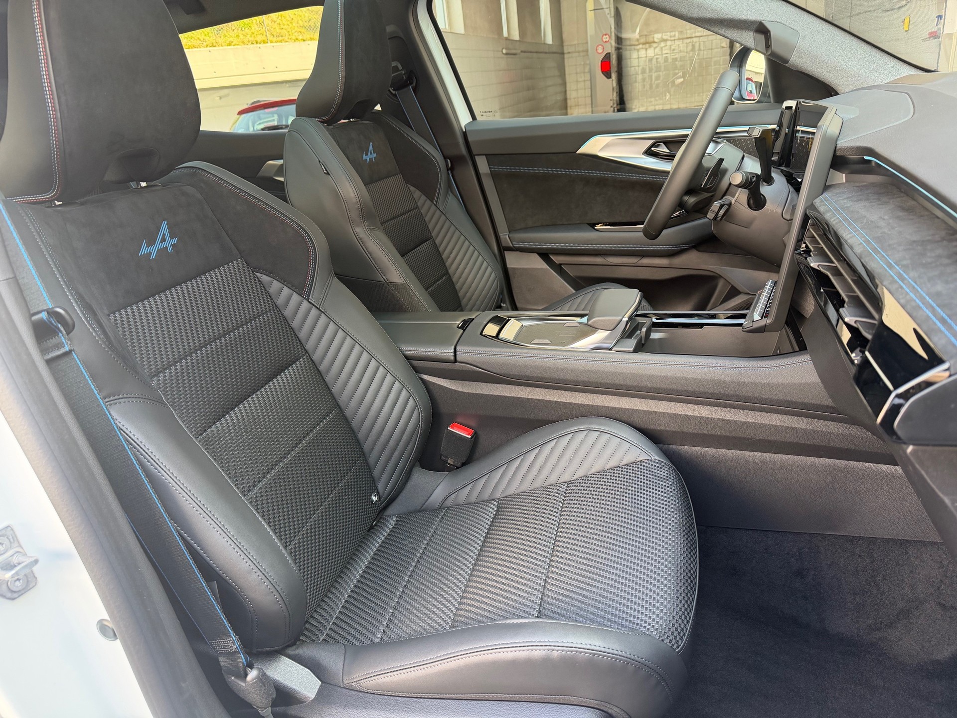RENAULT Austral 1.2 HEV 200 esprit Alpine A-image-7