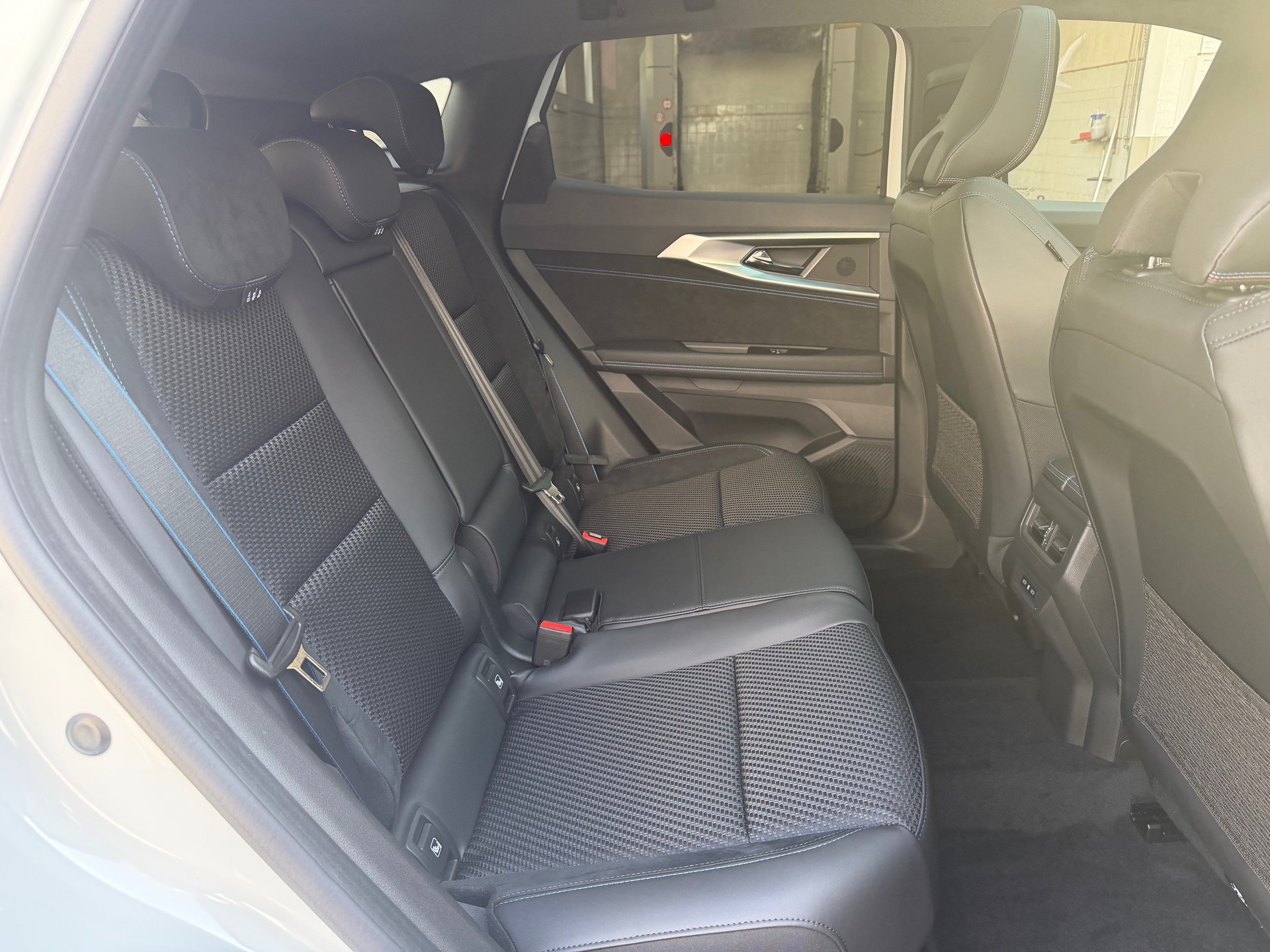 RENAULT Austral 1.2 HEV 200 esprit Alpine A-image-11