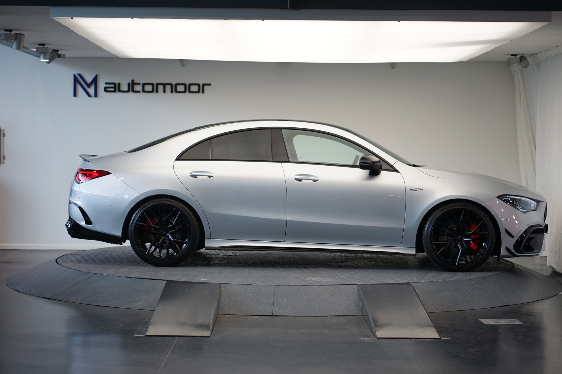 MERCEDES-BENZ CLA 45 S AMG 4Matic+ 8G-DCT *CH-Fahrzeug* *Performance Sitze*-image-3