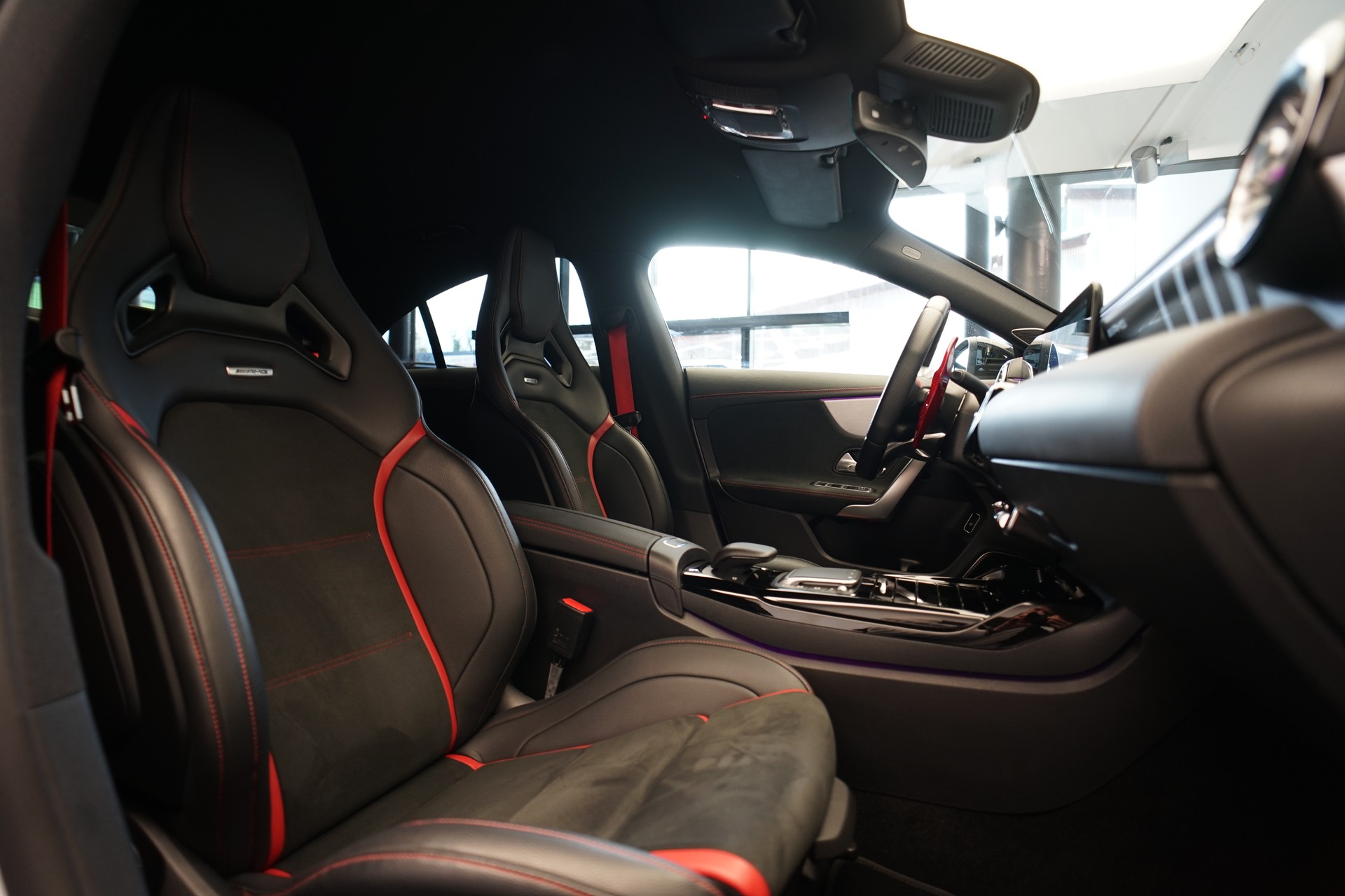 MERCEDES-BENZ CLA 45 S AMG 4Matic+ 8G-DCT *CH-Fahrzeug* *Performance Sitze*-image-21