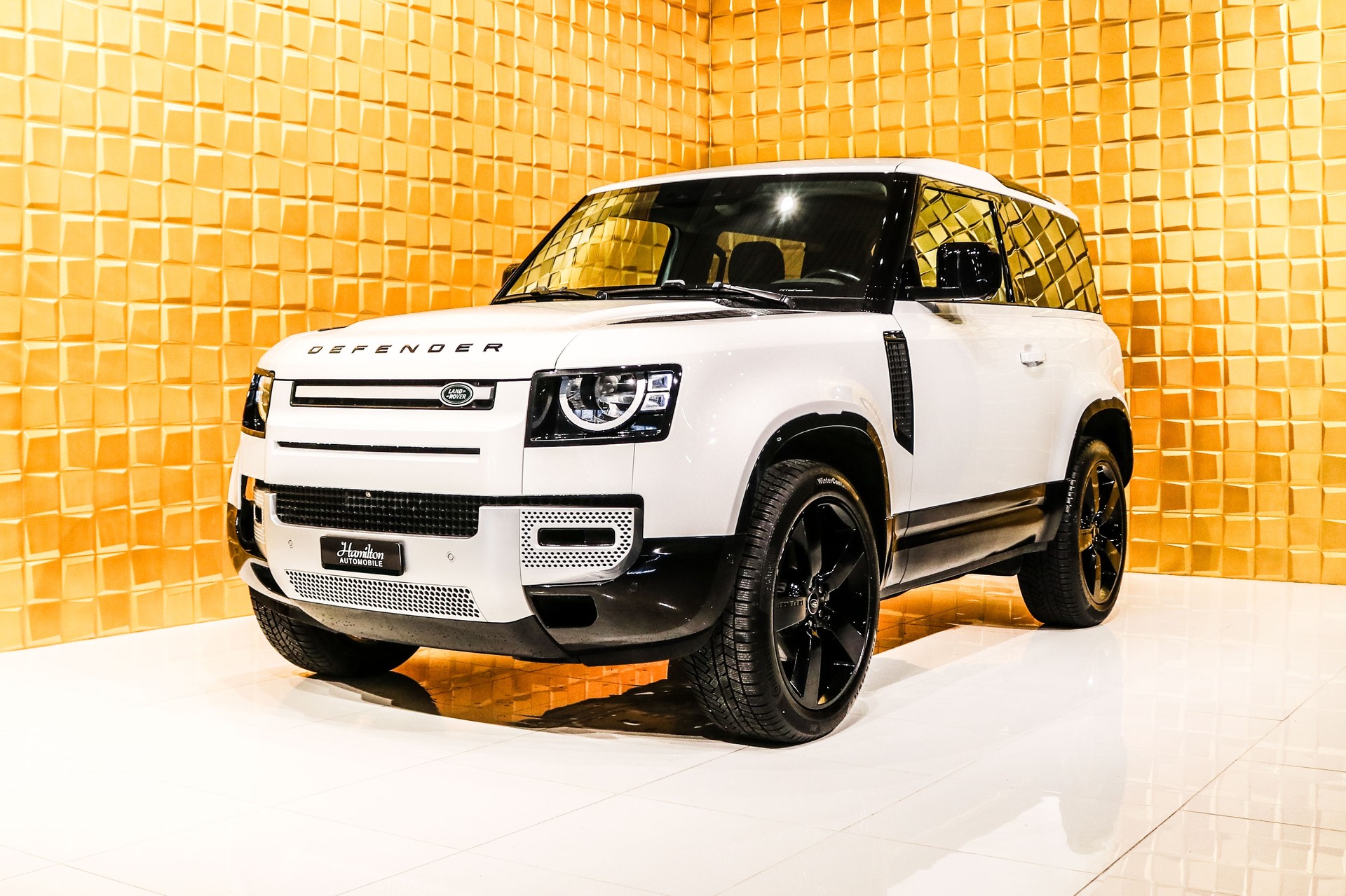 LAND ROVER Defender 90 3.0D I6 X-Dynamic AT8 (22' RAD. / 11.4' SCREEN)-image-3