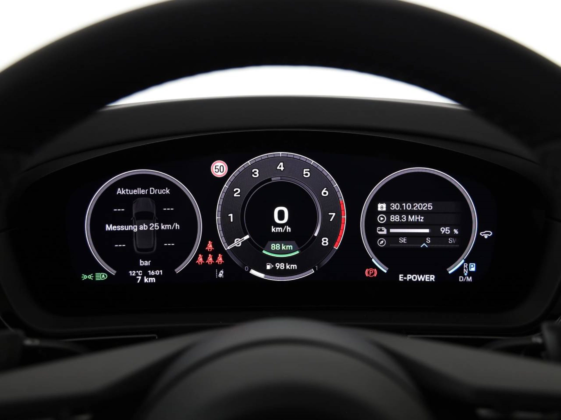 PORSCHE Cayenne S E-Hybrid Black Edition-image-12