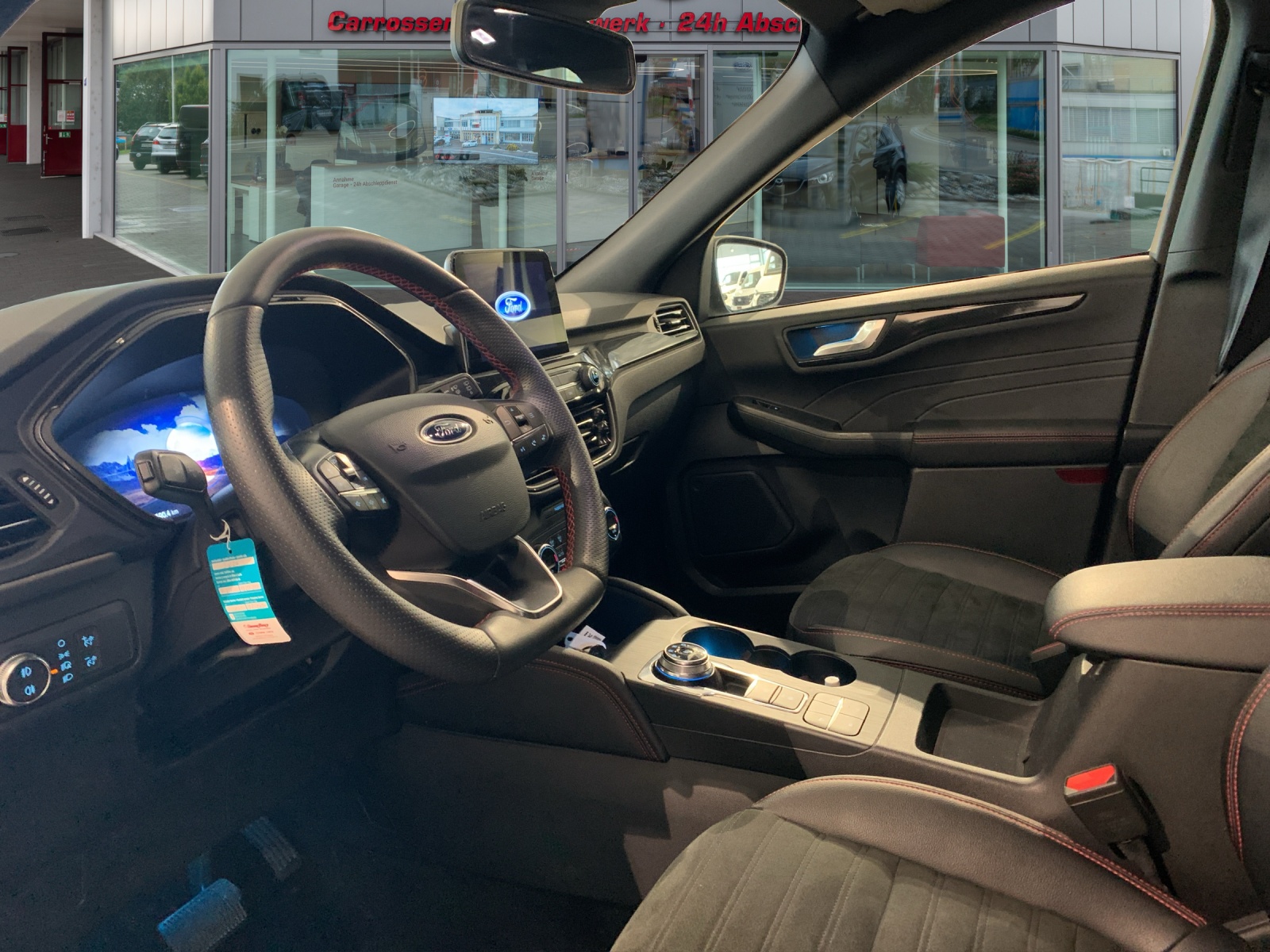 FORD Kuga 2.5 Plug-in Hybrid ST-Line X-image-6