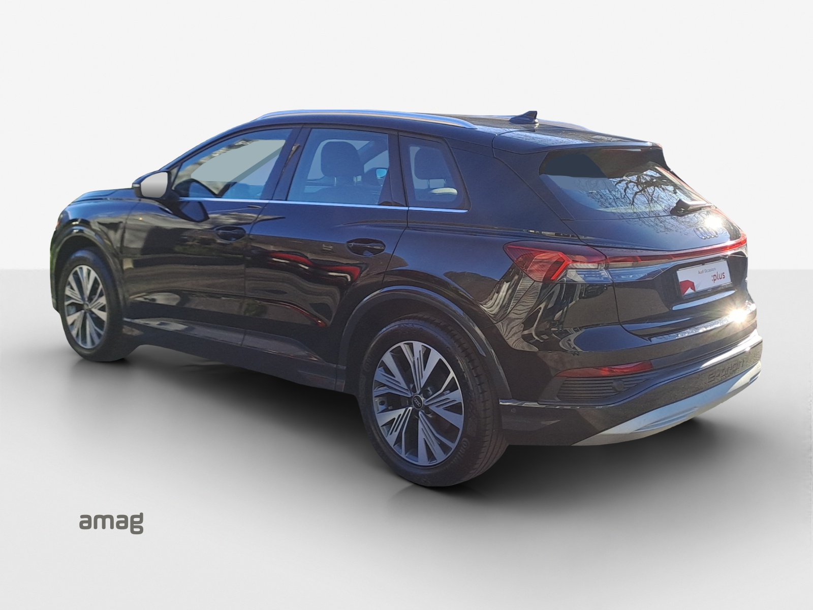 AUDI Q4 e-tron 50 quattro-image-2