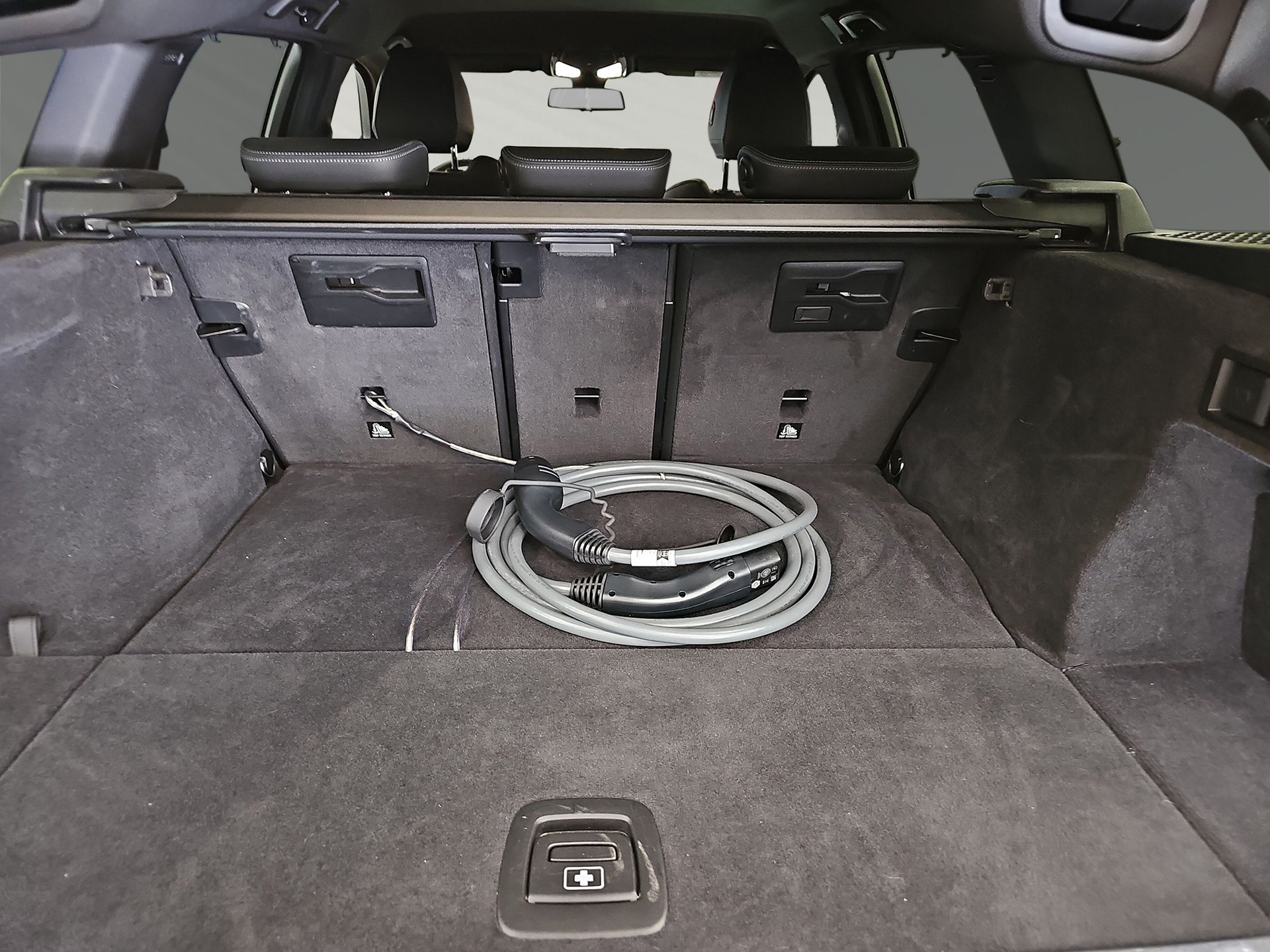 BMW 330e x DriveTouring Steptronic M Sport-image-7