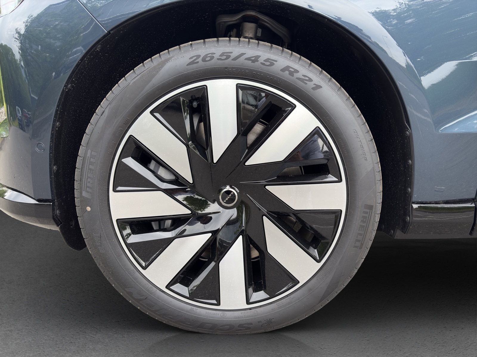 VOLVO EX90 Twin 106 kWh Ultra AWD-image-8