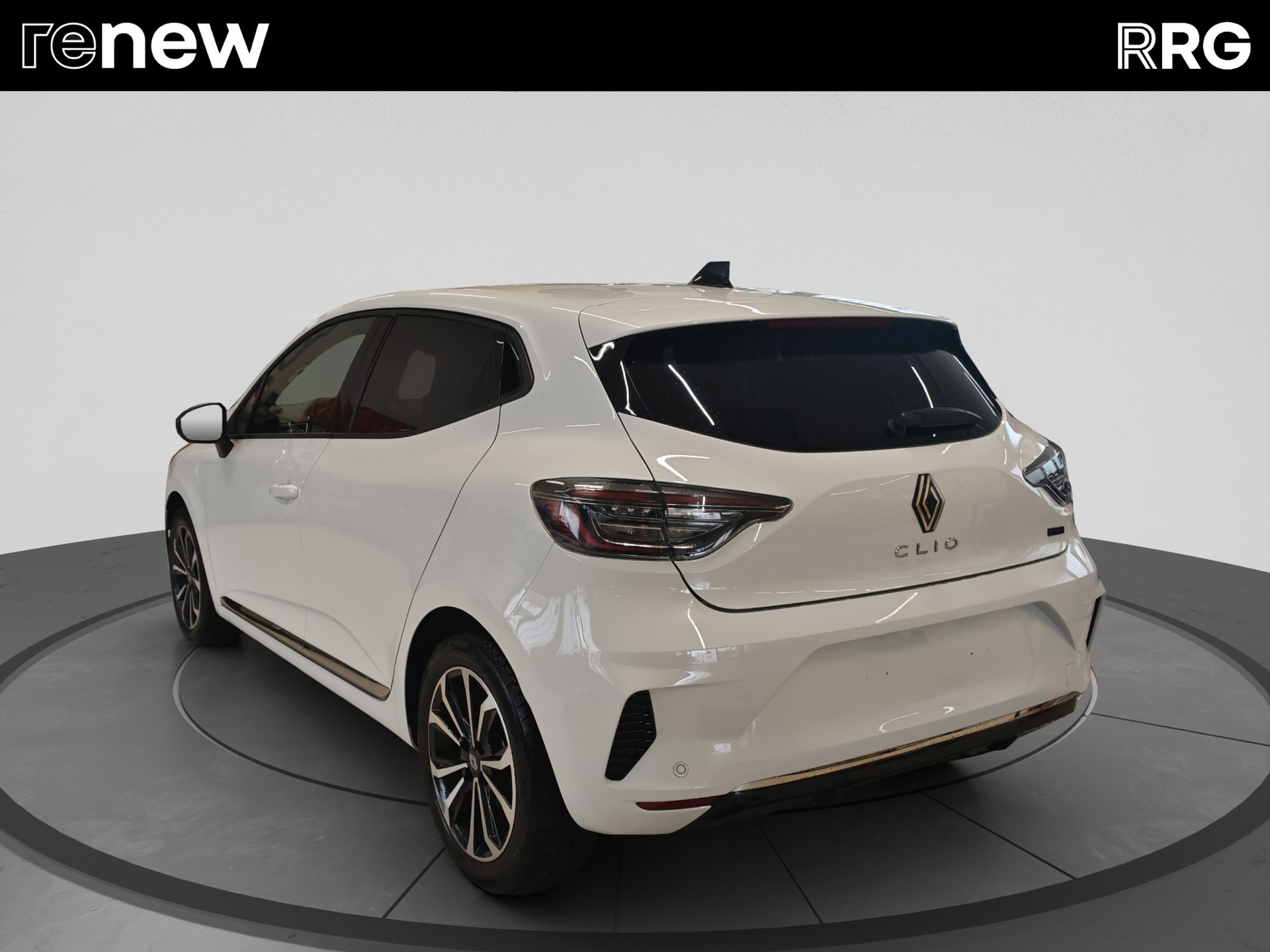 RENAULT Clio 1.6 E-Tech Techno-image-4