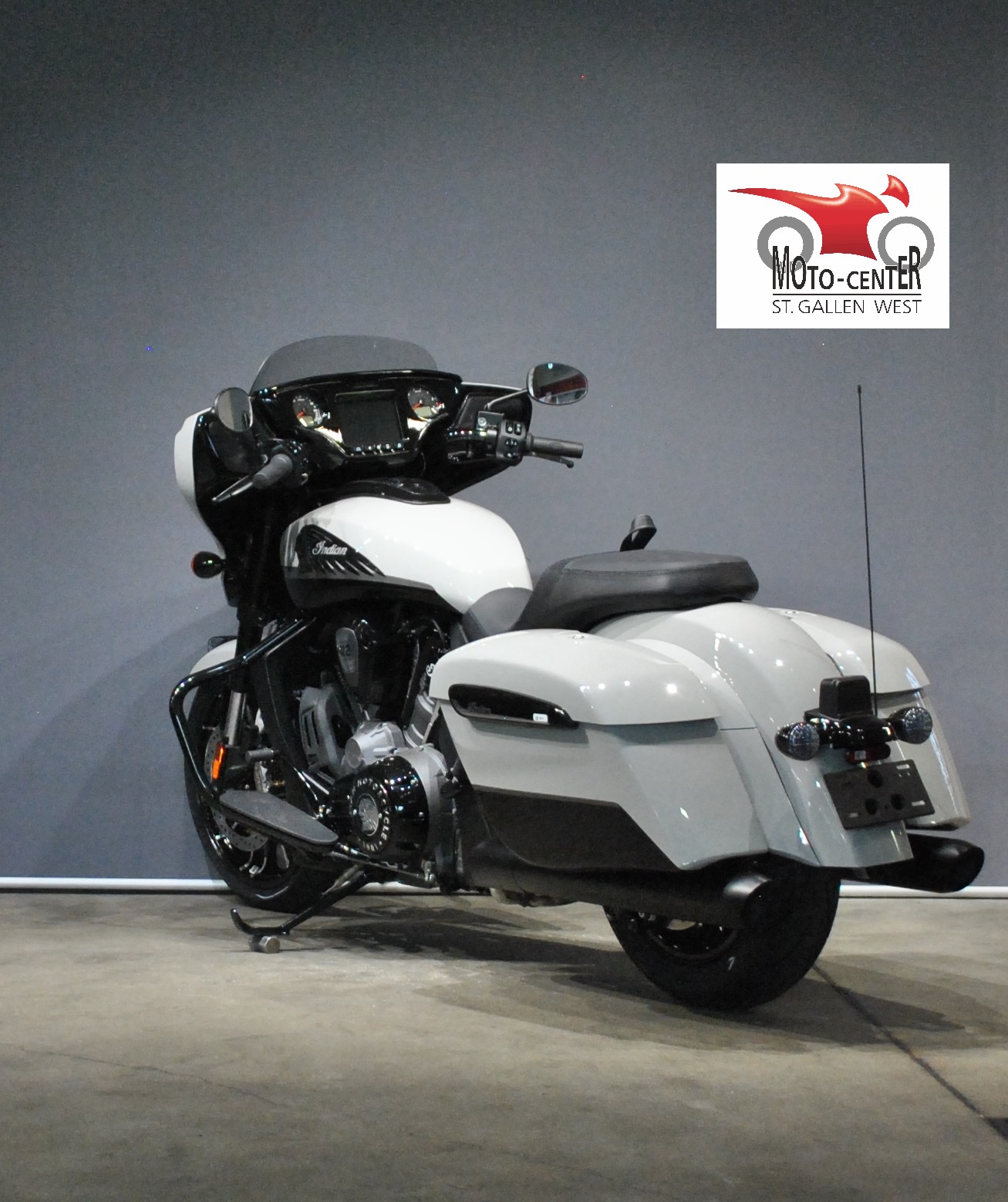 INDIAN Chieftain Power Plus Dark Horse-showroom-element-3
