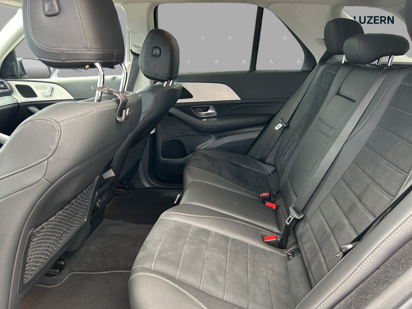 MERCEDES-BENZ GLE 350 de 4Matic AMG Line 9G-Tronic-image-13