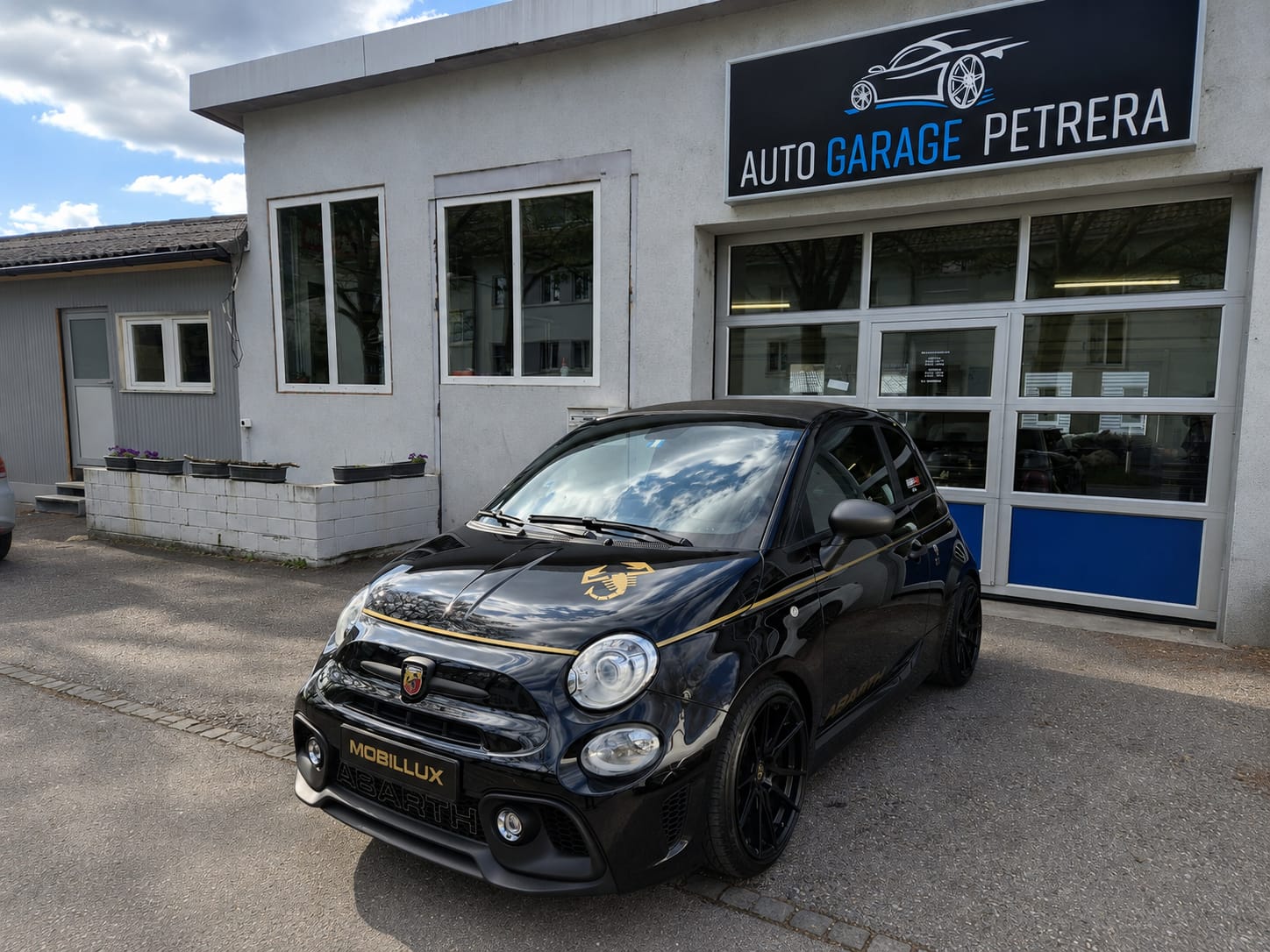 FIAT 595C 1.4 16V Turbo Abarth Scorpione Oro * 1 of 2000 * Akrapovic * Frisch ab Service * MFK * 8 Fach Bereift *-image-1