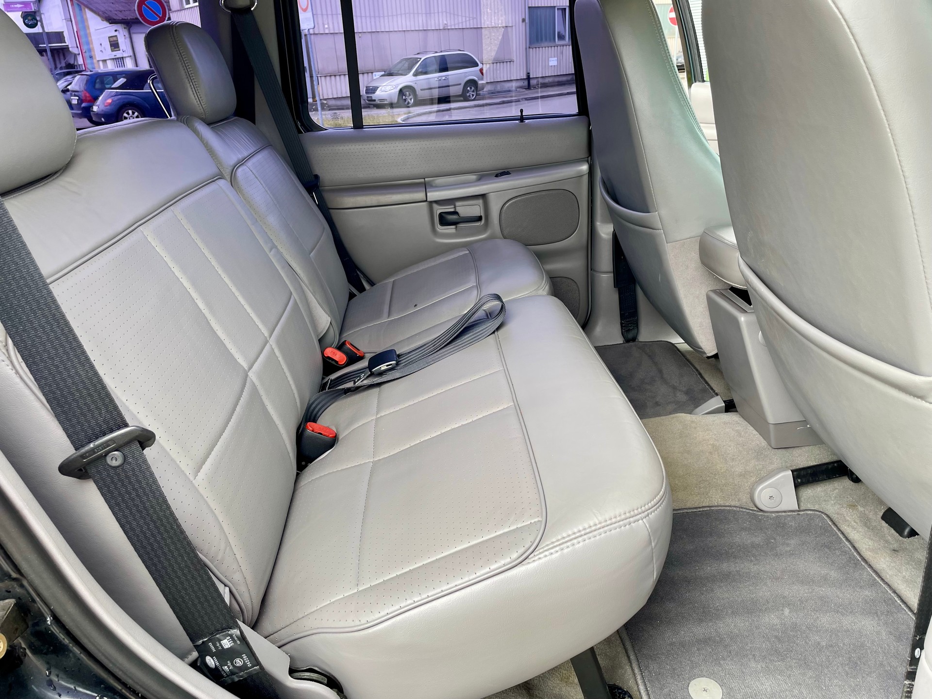 FORD Explorer 4.0 Sport * TEILRESTAURIERT - VON LIEBHABER *-image-20