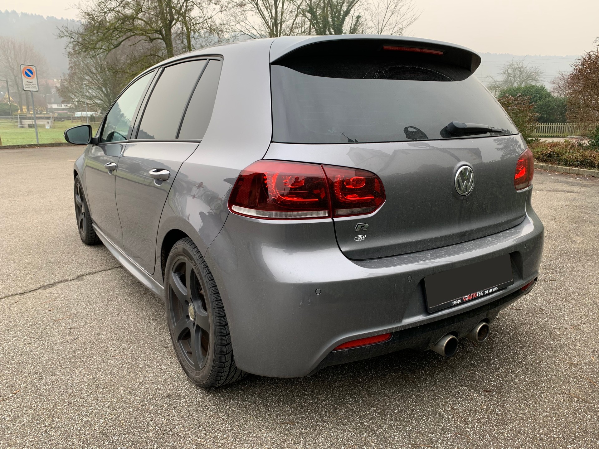 VW 2.0 TSI R 4motion-image-1