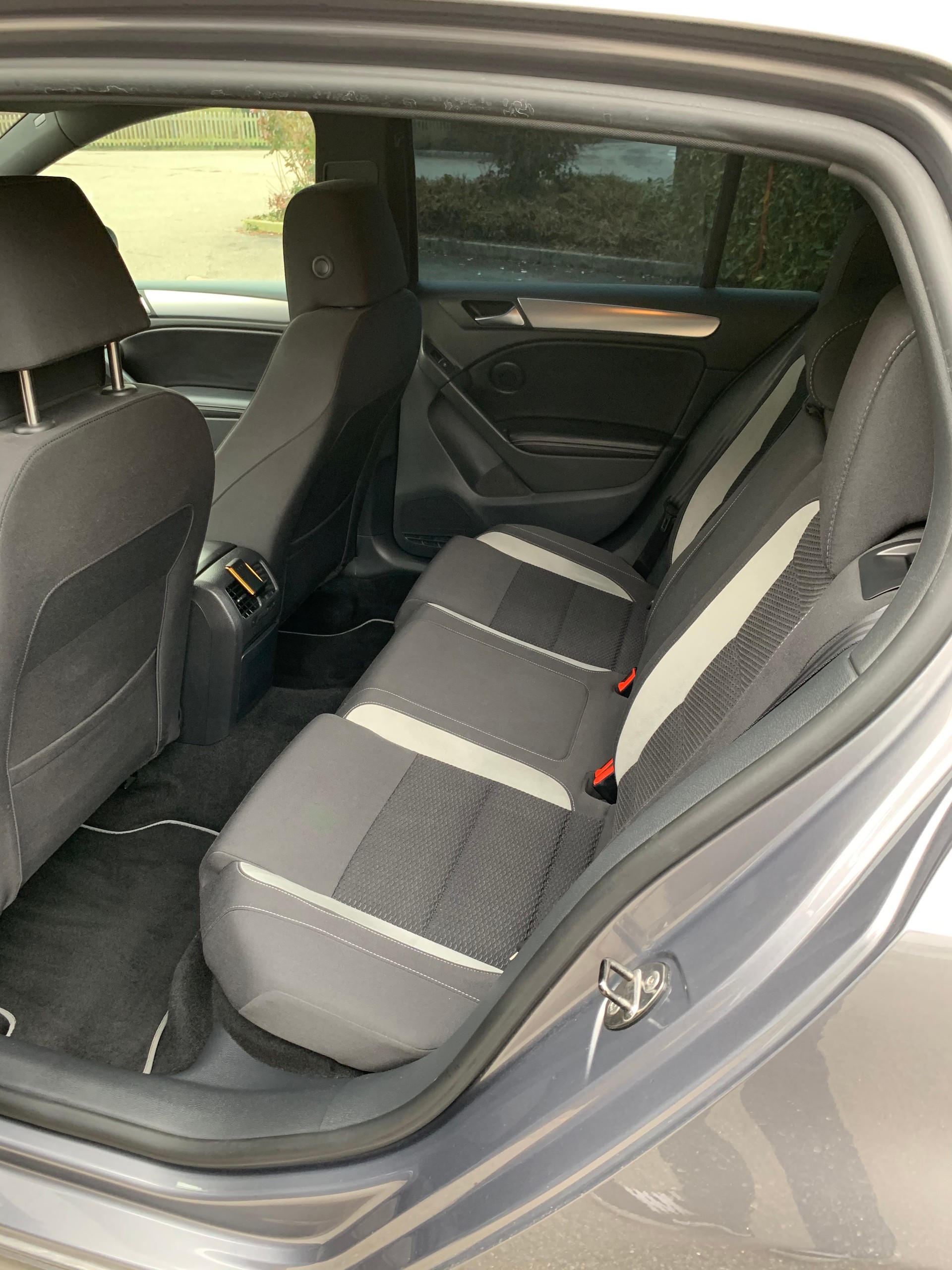 VW 2.0 TSI R 4motion-image-5
