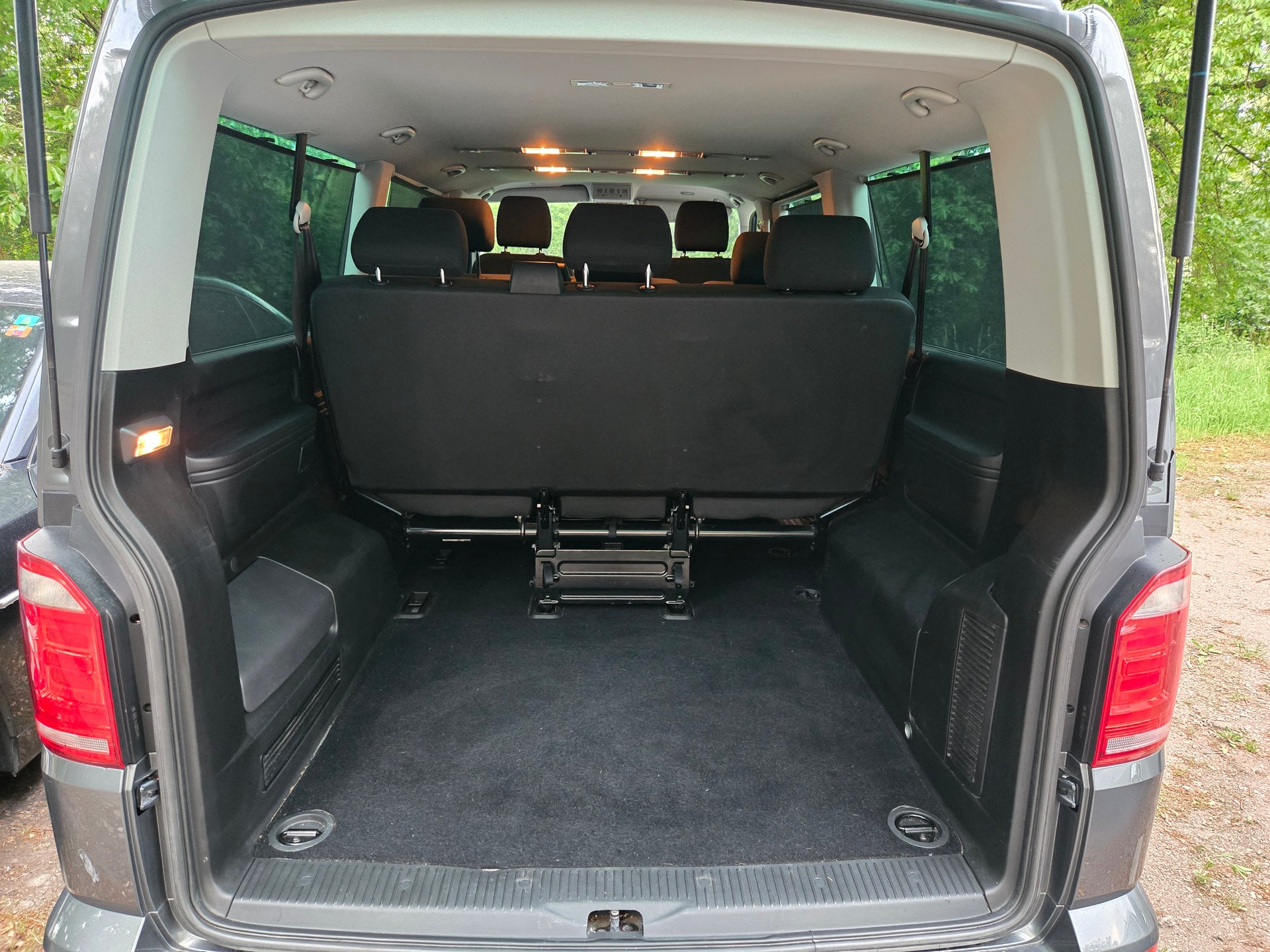 VW Caravelle-image-7