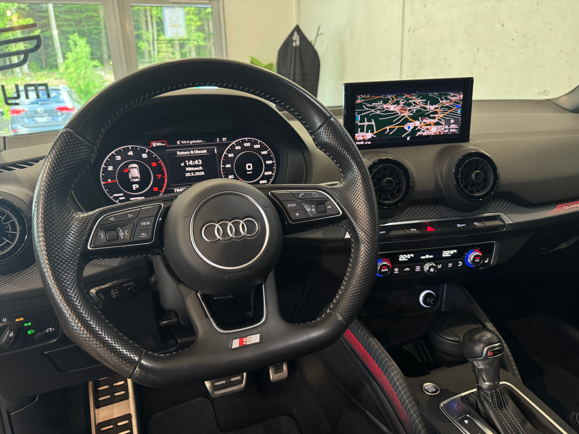 AUDI Q2 2.0 TFSI sport S Line quattro S-tronic || PANORAMA || SPURHALTE || S-LINE INTERIEUR & EXTERIEUR-image-22