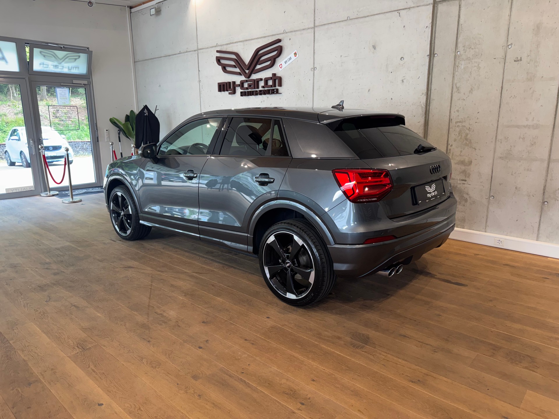 AUDI Q2 2.0 TFSI sport S Line quattro S-tronic || PANORAMA || SPURHALTE || S-LINE INTERIEUR & EXTERIEUR-image-7