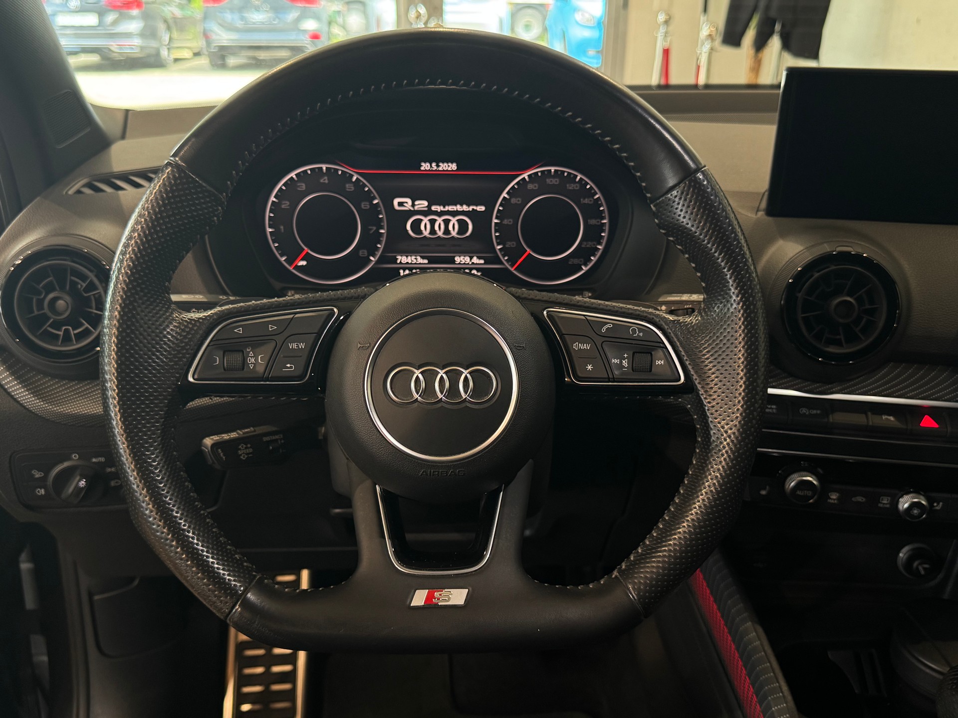 AUDI Q2 2.0 TFSI sport S Line quattro S-tronic || PANORAMA || SPURHALTE || S-LINE INTERIEUR & EXTERIEUR-image-20