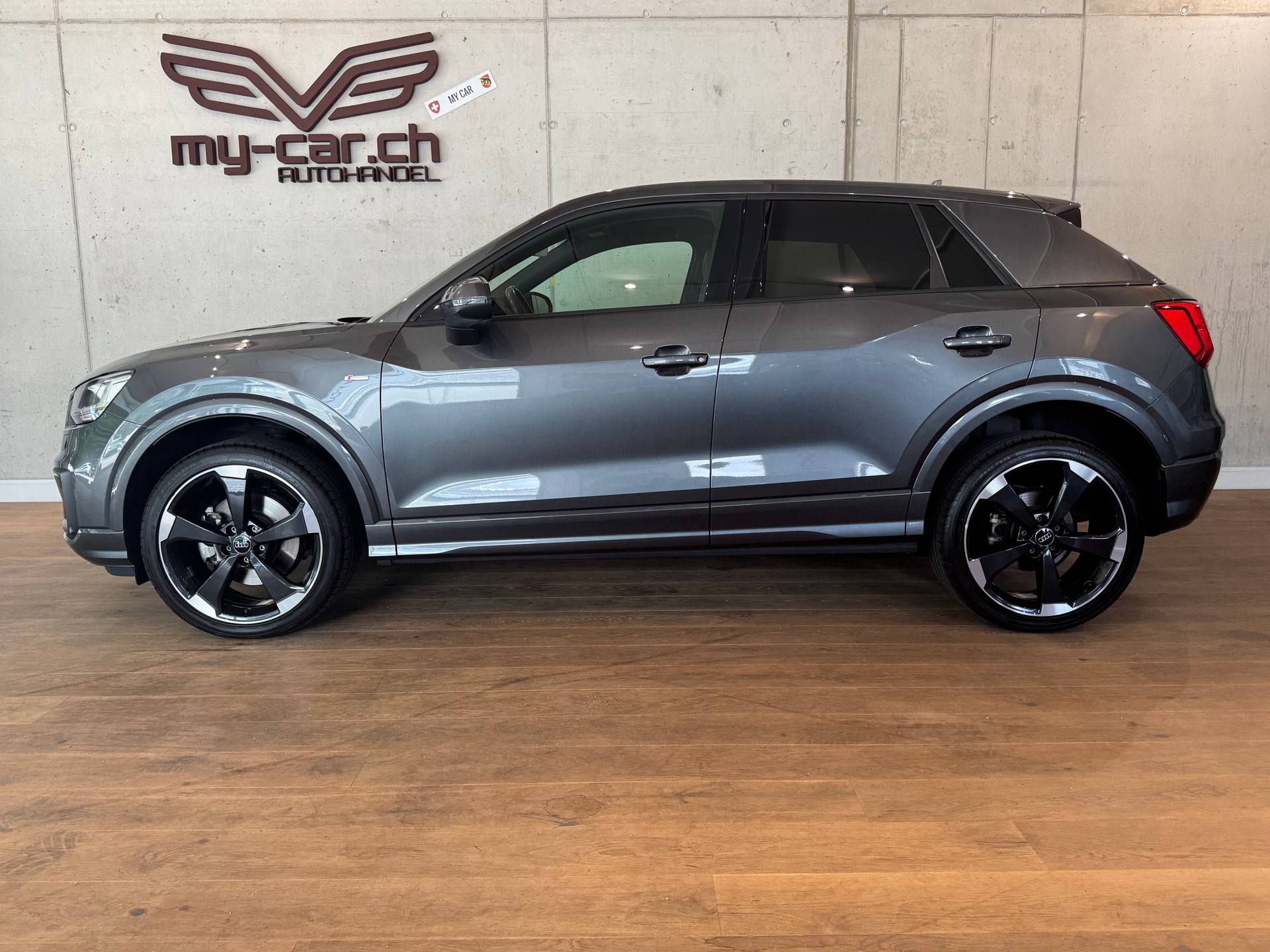 AUDI Q2 2.0 TFSI sport S Line quattro S-tronic || PANORAMA || SPURHALTE || S-LINE INTERIEUR & EXTERIEUR-image-3