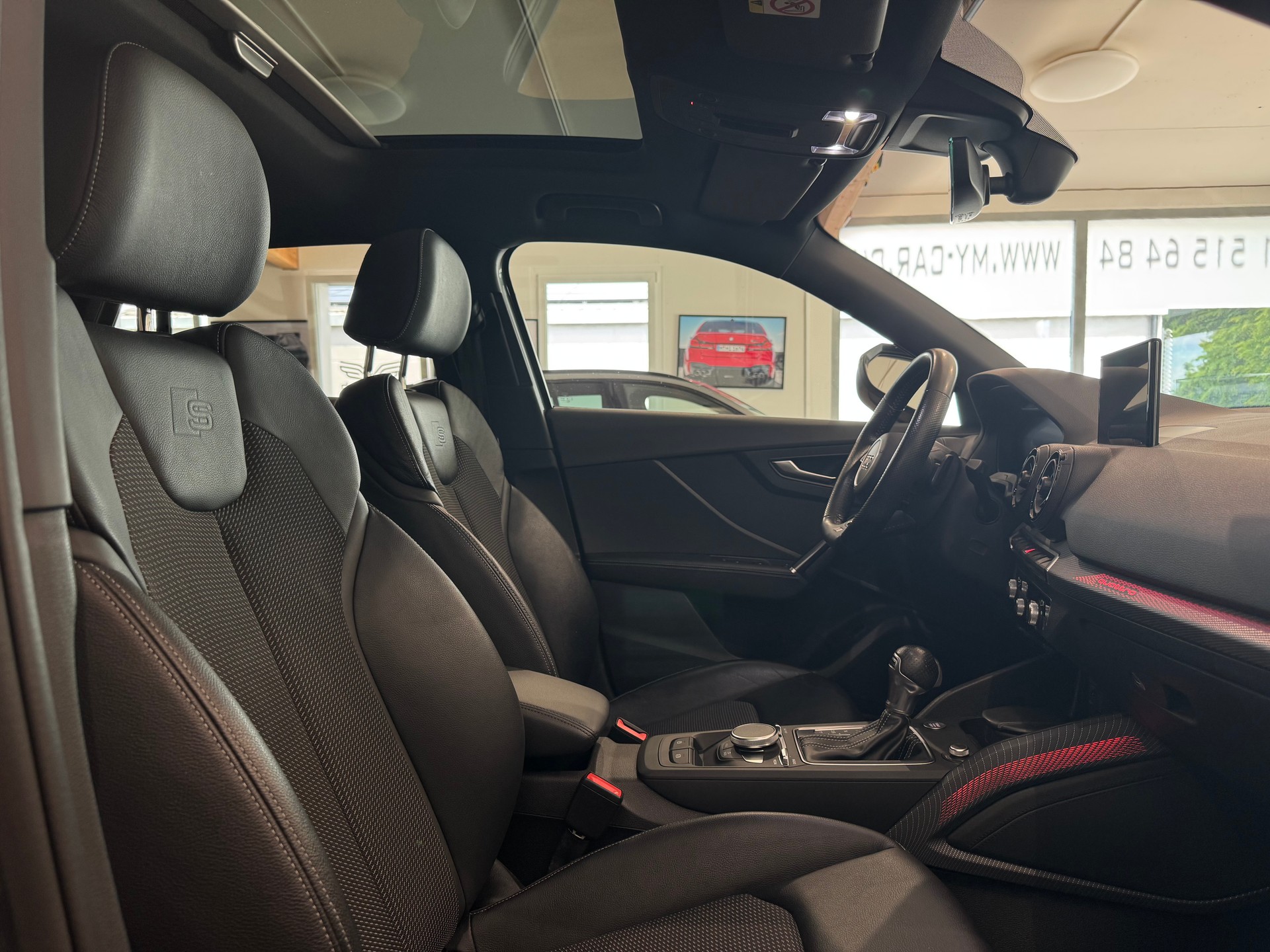 AUDI Q2 2.0 TFSI sport S Line quattro S-tronic || PANORAMA || SPURHALTE || S-LINE INTERIEUR & EXTERIEUR-image-23
