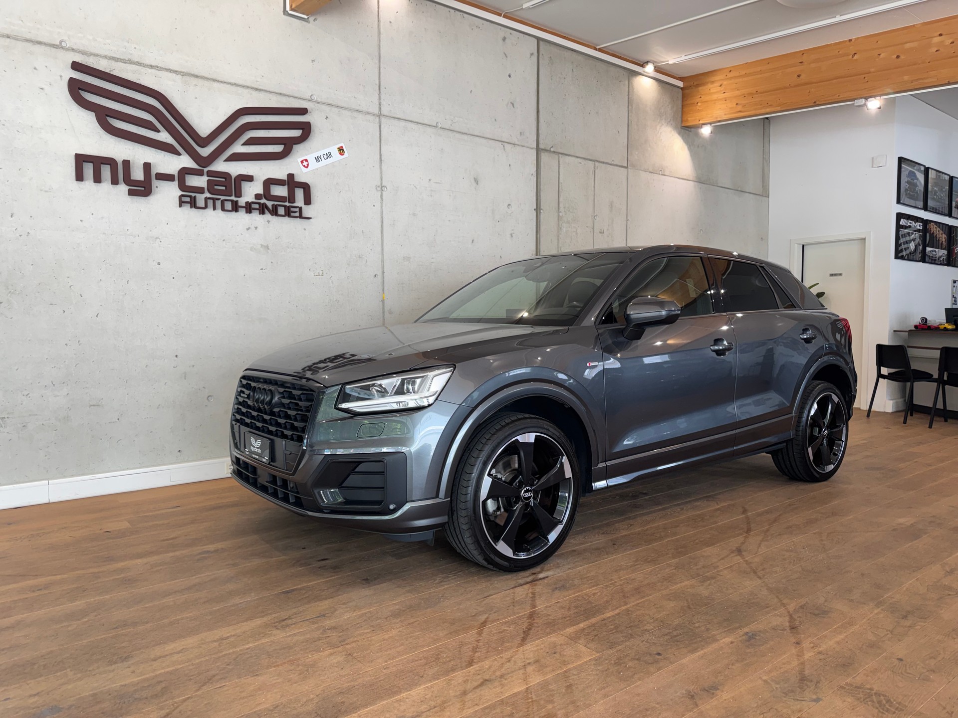 AUDI Q2 2.0 TFSI sport S Line quattro S-tronic || PANORAMA || SPURHALTE || S-LINE INTERIEUR & EXTERIEUR