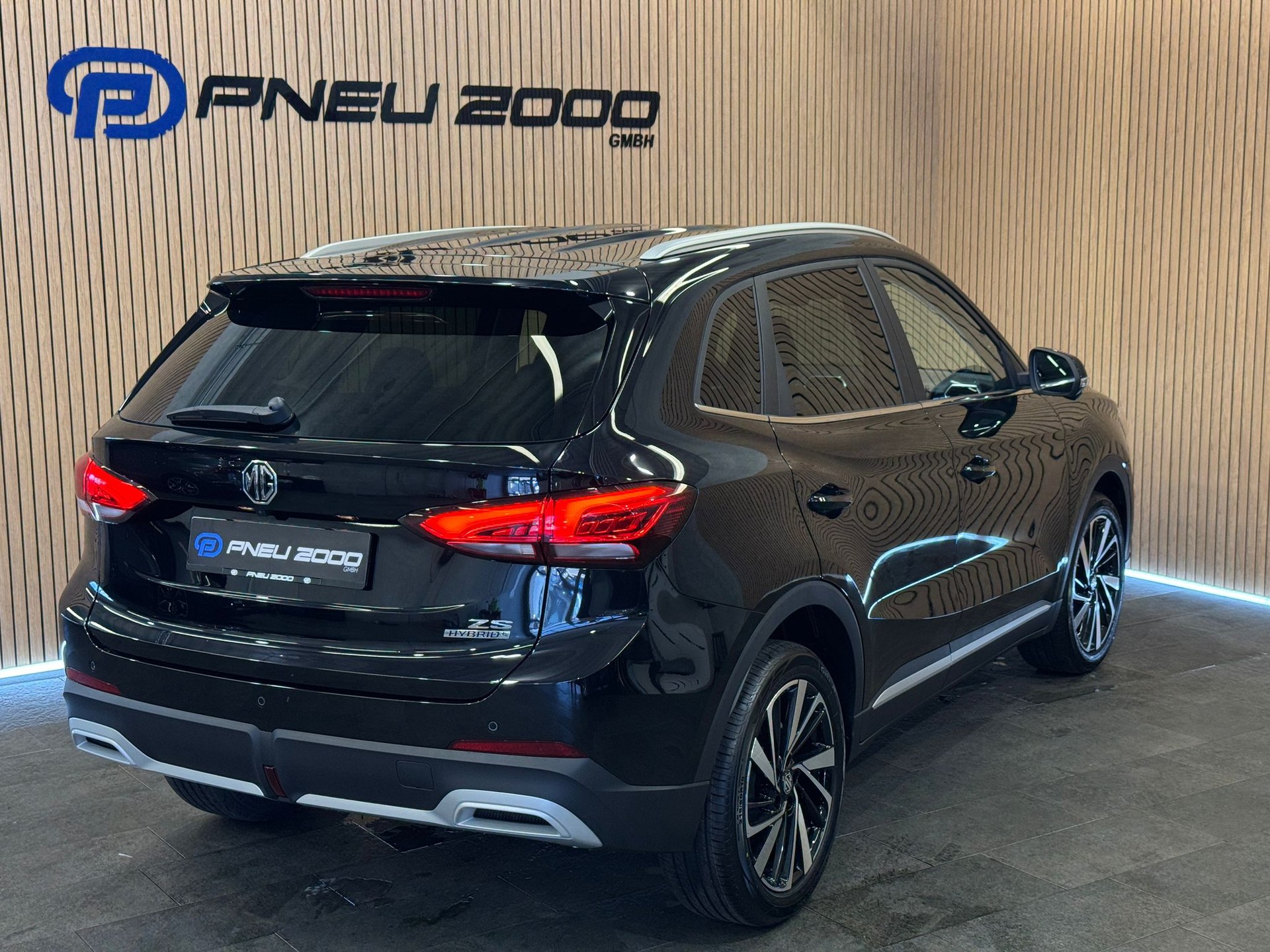 MG ZS 1.5 HEV Luxury-image-5