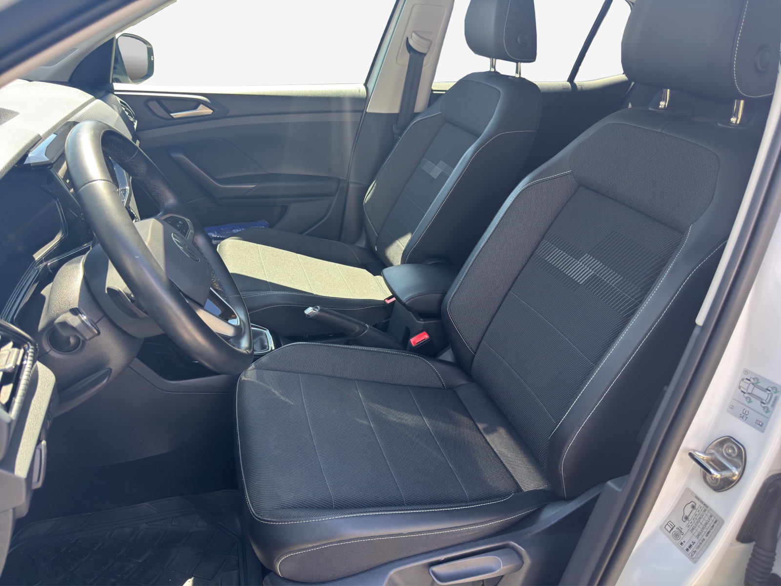VW T-Cross Life 1.0 TSI 110PS DSG-image-14