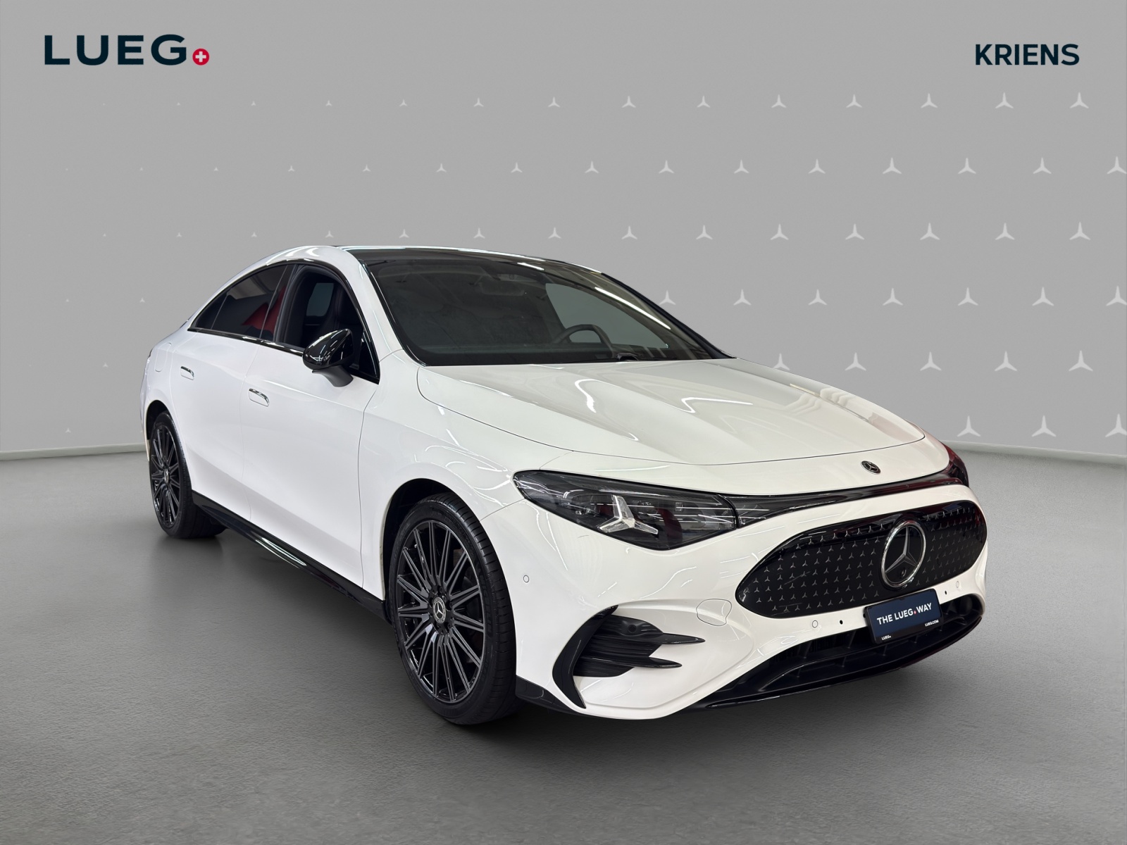 MERCEDES-BENZ CLA 250+ 85 kWh - EQ - AMG / DISTRONIC / Rückfahrkamera / Panorama-Dach-image-4