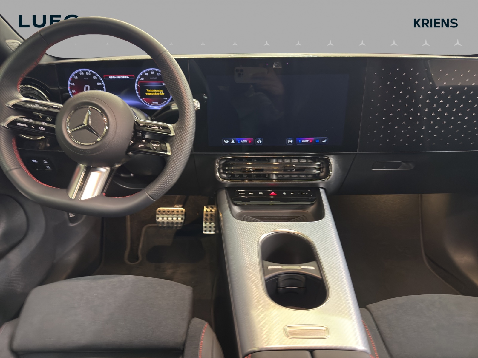 MERCEDES-BENZ CLA 250+ 85 kWh - EQ - AMG / DISTRONIC / Rückfahrkamera / Panorama-Dach-image-10