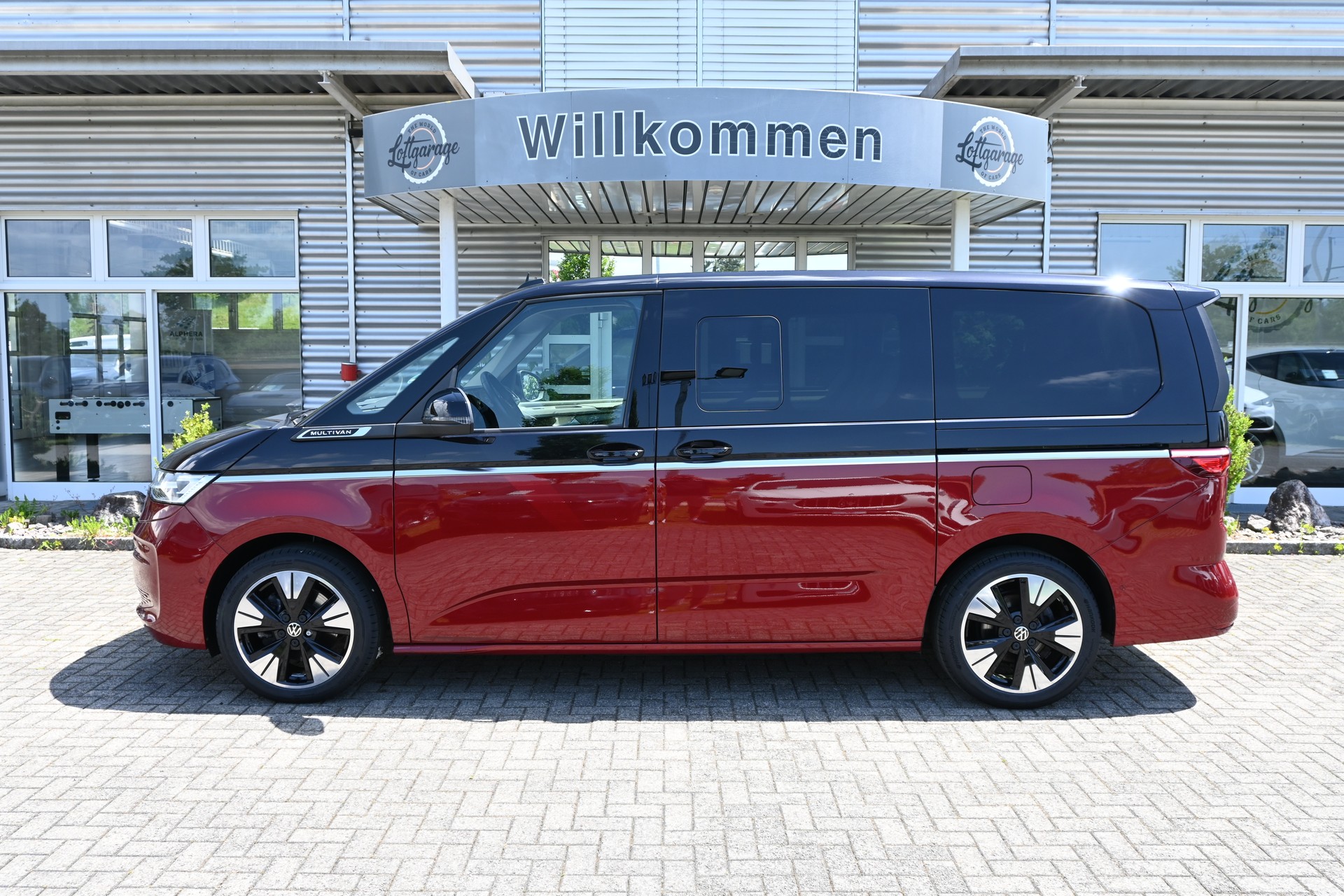 VW Multivan 2.0 TDI Style DSG Lang 7-Plätzer + AHK 2000kg + Standheizung-image-4