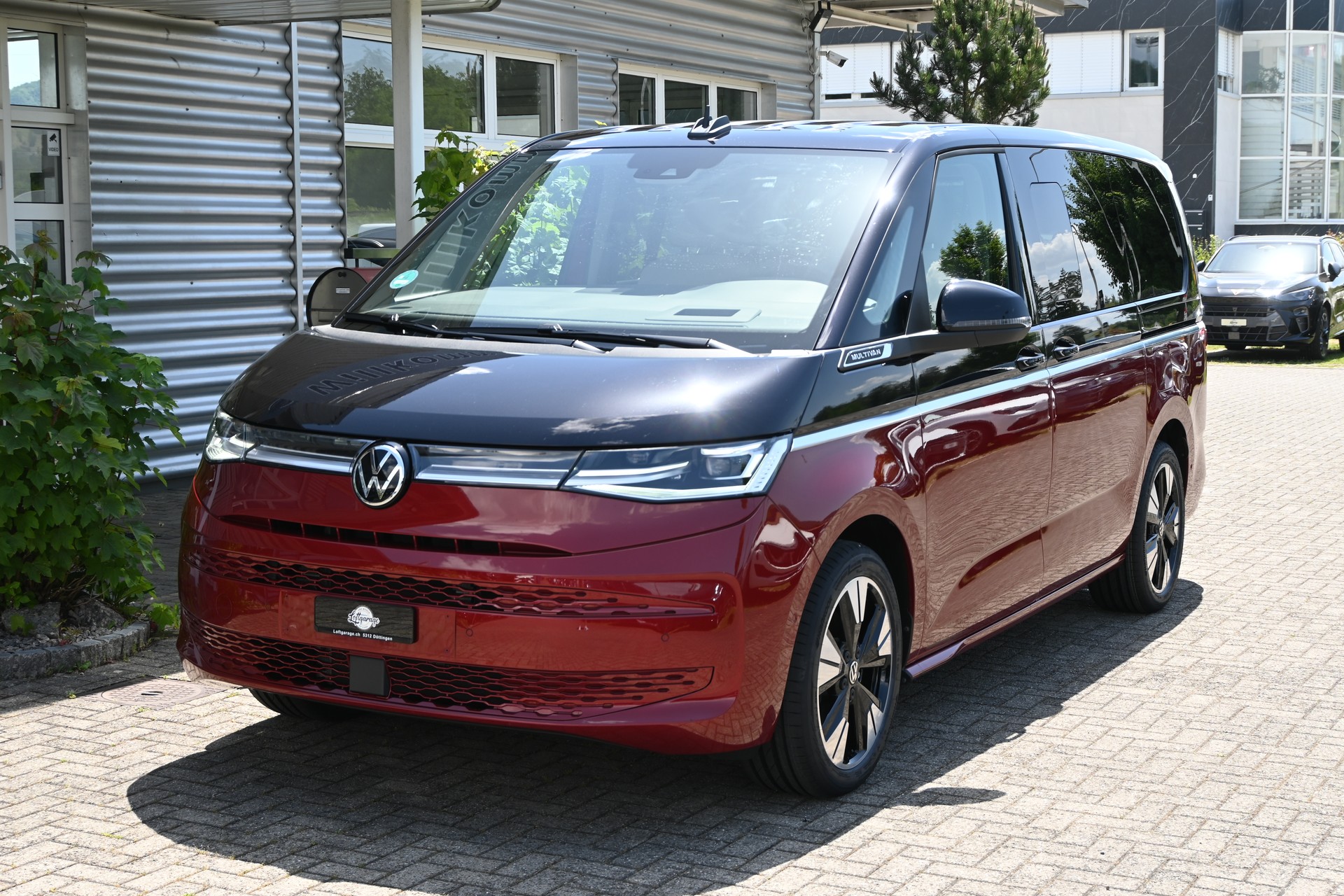 VW Multivan 2.0 TDI Style DSG Lang 7-Plätzer + AHK 2000kg + Standheizung-showroom-element-1