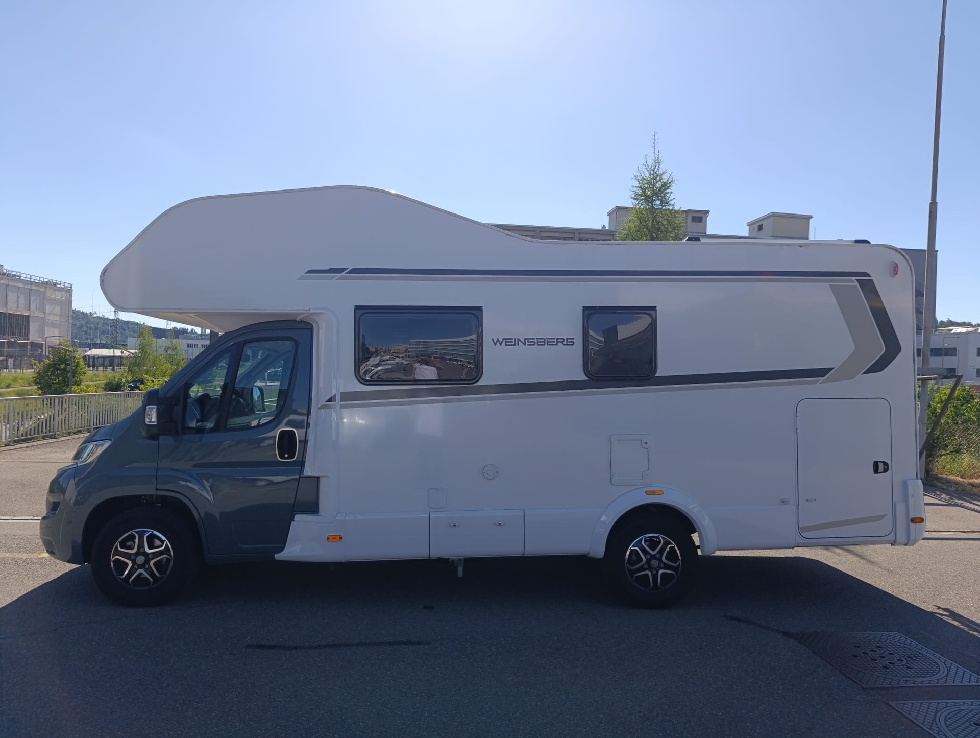 WEINSBERG Carahome MEG 650 *** Absolut voll ausgestattet und dank modernster Technik komplett autark***Automat 160PS *2x Lithium *-image-6
