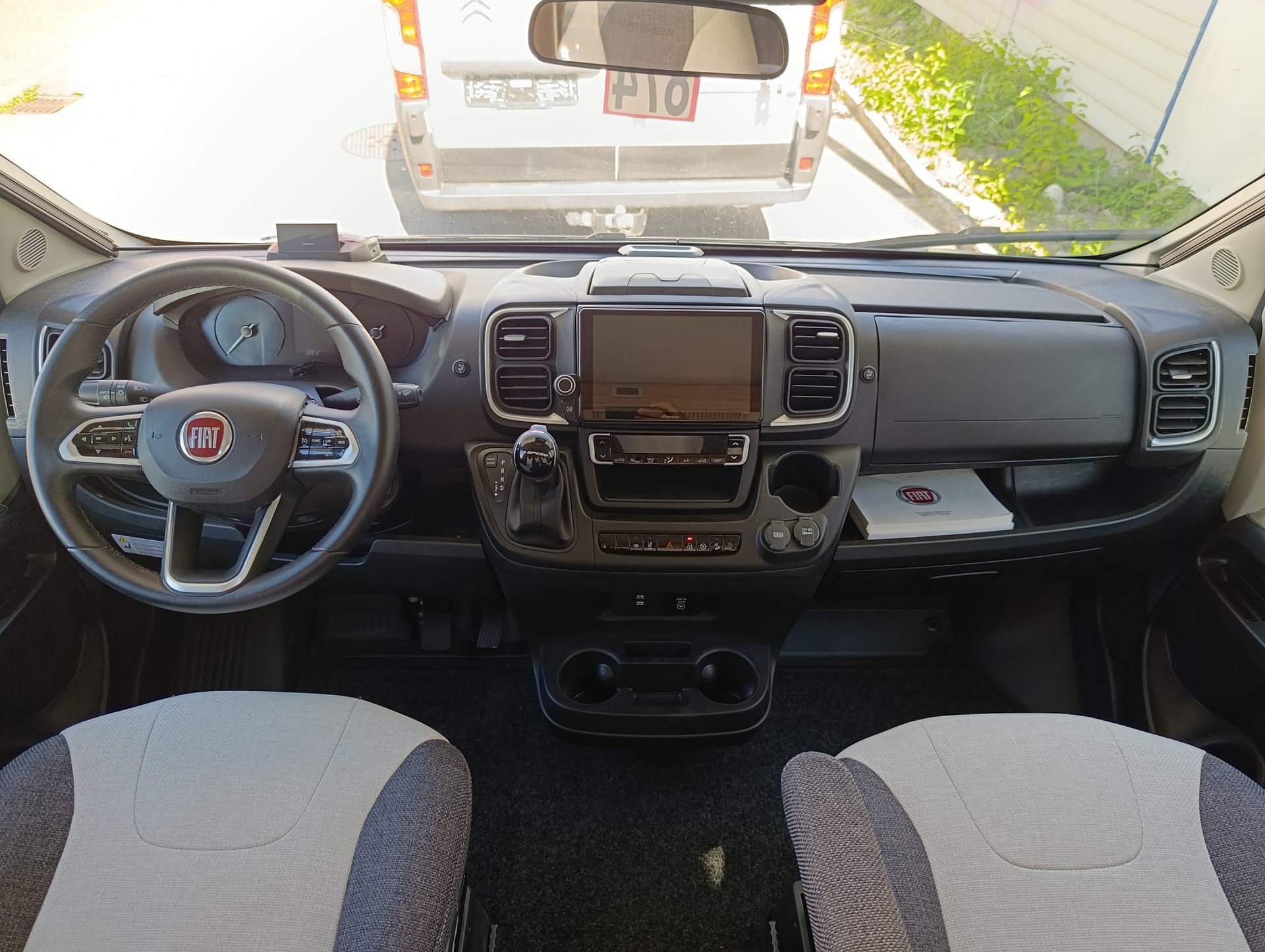 WEINSBERG Carahome MEG 650 *** Absolut voll ausgestattet und dank modernster Technik komplett autark***Automat 160PS *2x Lithium *-image-9