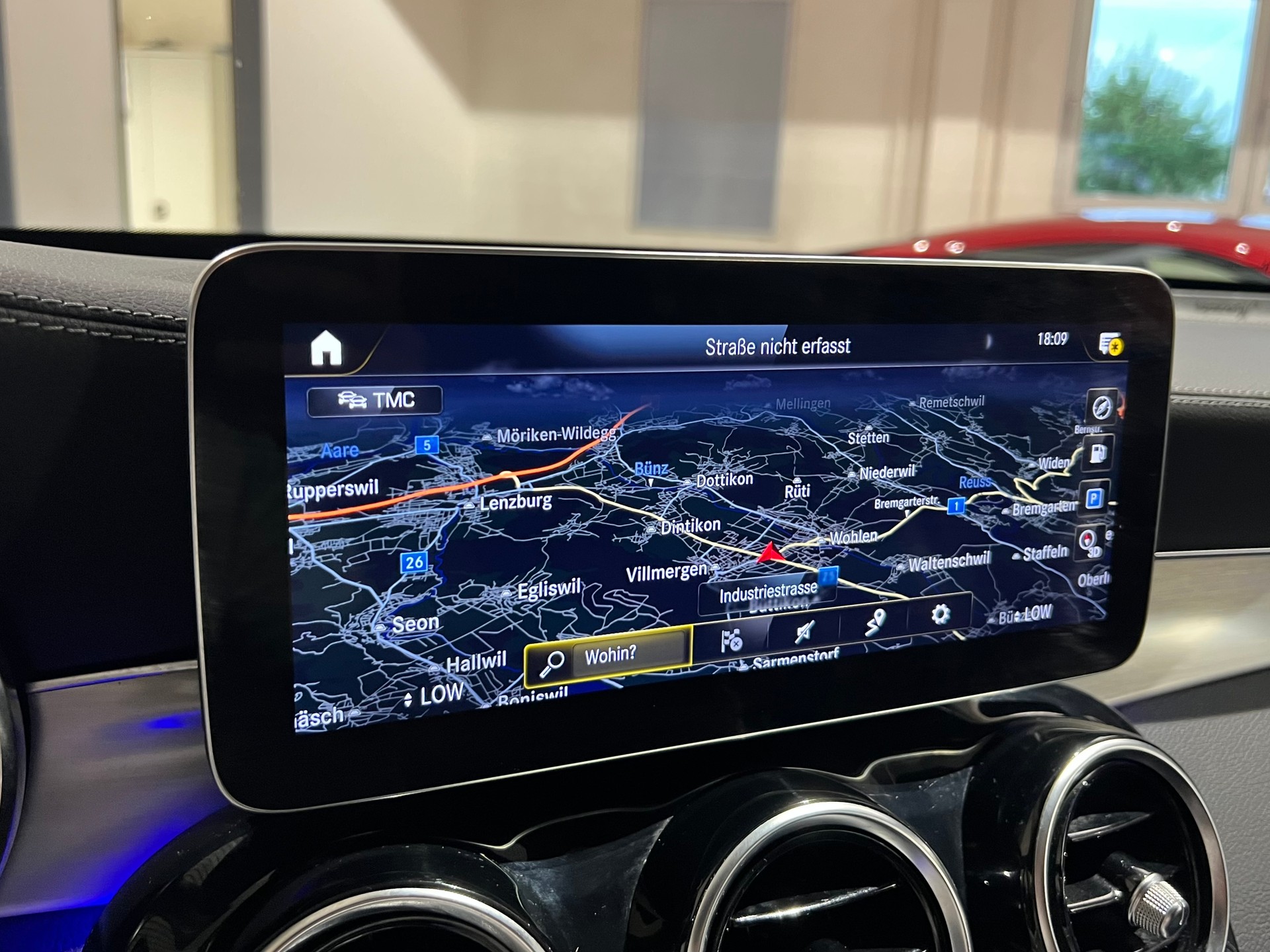 MERCEDES-BENZ GLC 200 Coupé AMG Line 4Matic 9G-Tronic-image-12