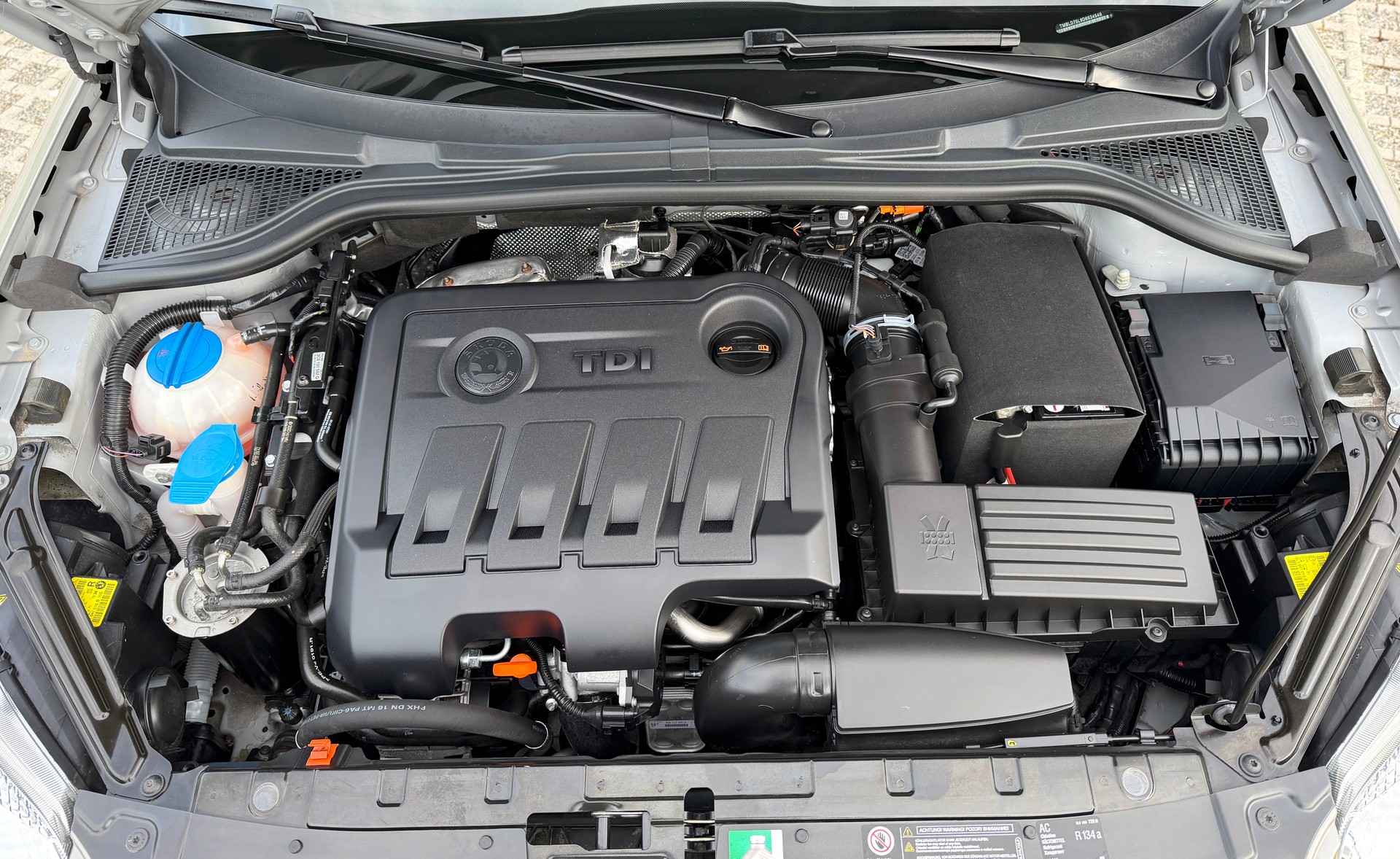 SKODA Yeti 2.0 TDI Elegance 4x4 DSG-image-13