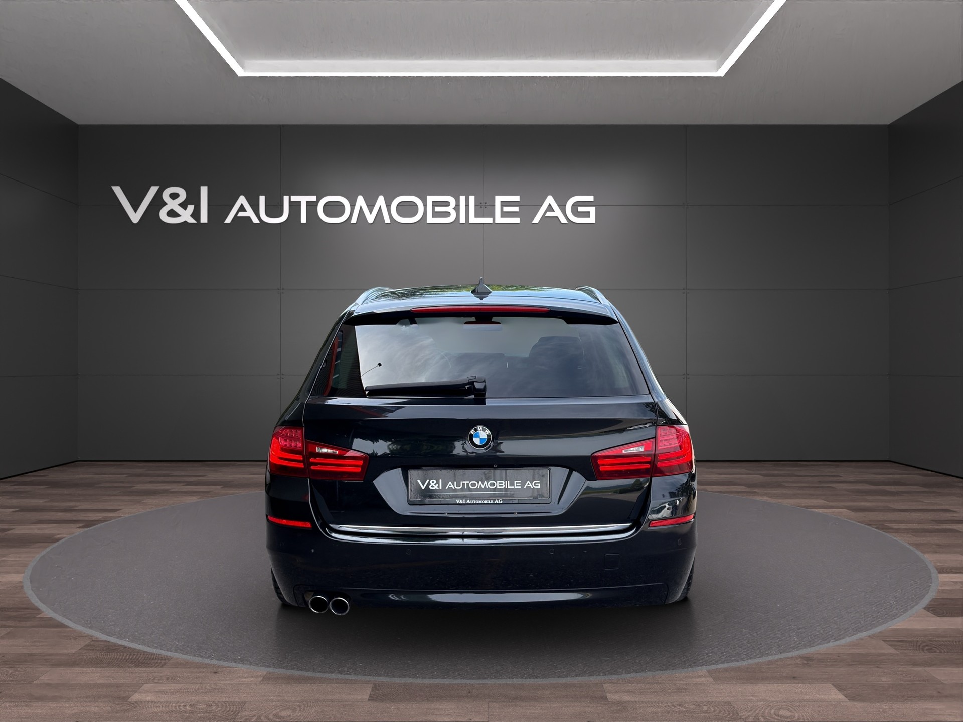 BMW 528i Touring xDrive Luxury Line Steptronic-image-5