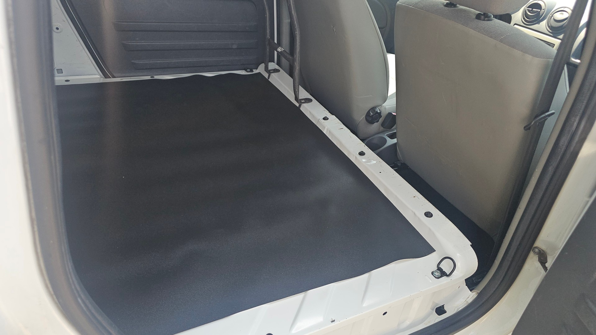 DACIA LOGAN VAN 1.6-image-8