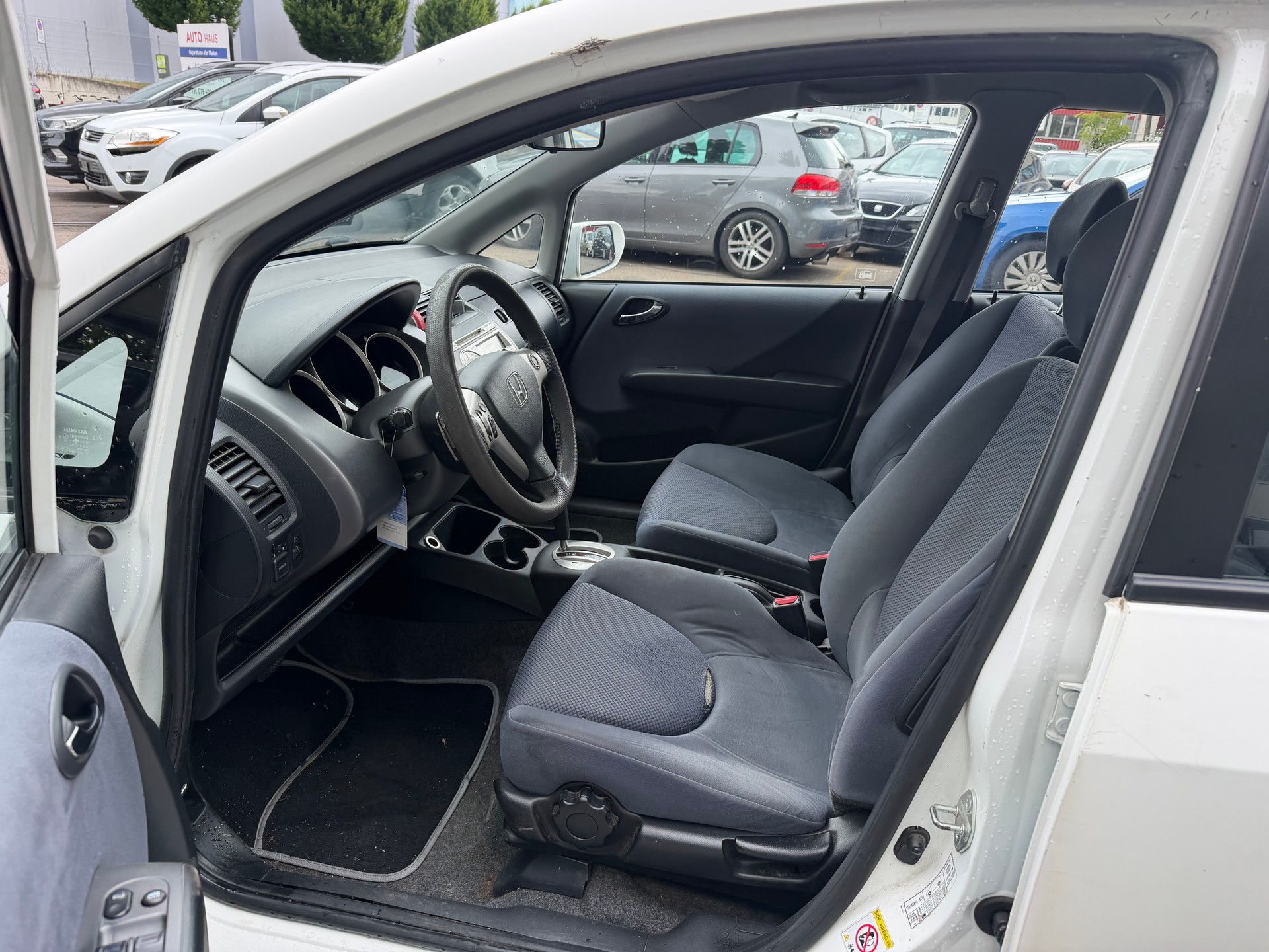 HONDA Jazz 1.4i LS Formula 1 CVT-image-9