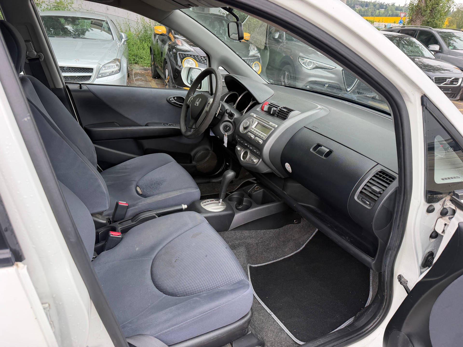 HONDA Jazz 1.4i LS Formula 1 CVT-image-8