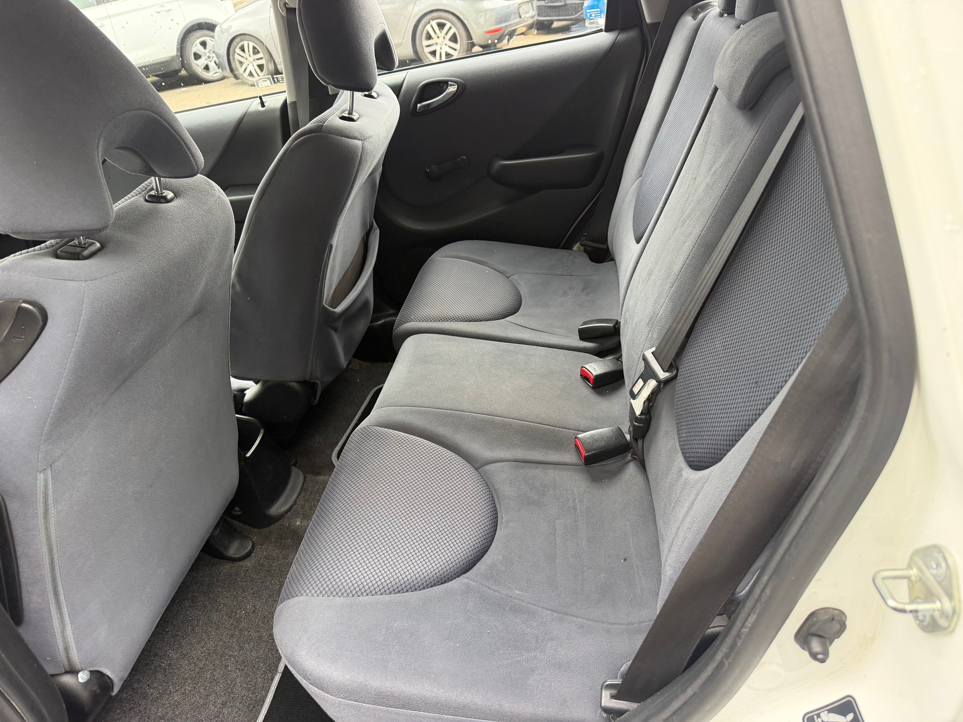 HONDA Jazz 1.4i LS Formula 1 CVT-image-11