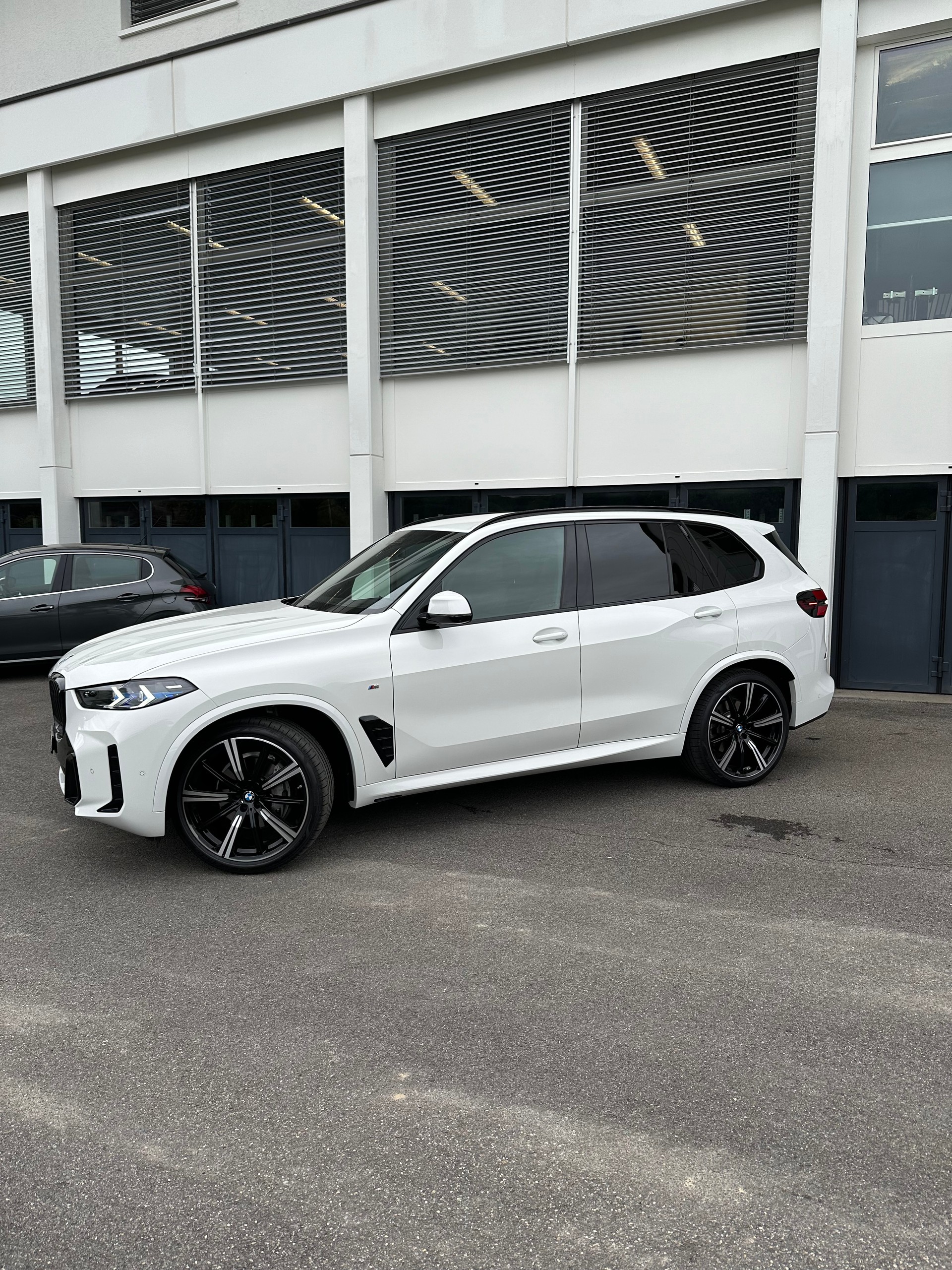 BMW 30d xDrive SAG-image-1