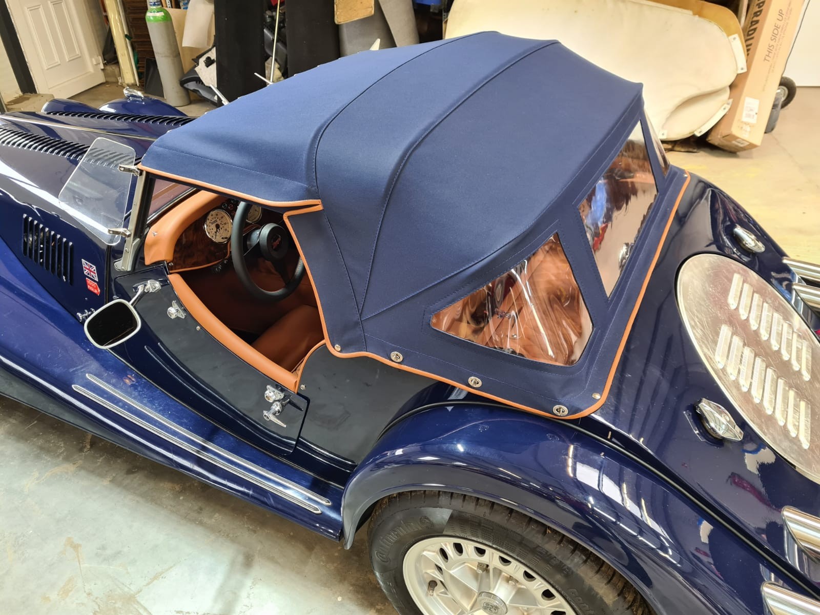 MORGAN PLUS 8-image-1