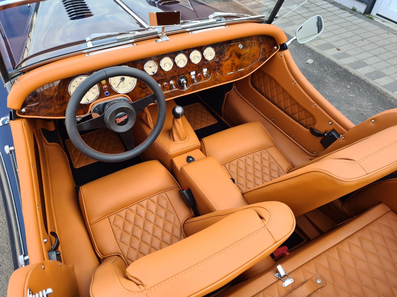MORGAN PLUS 8-image-5