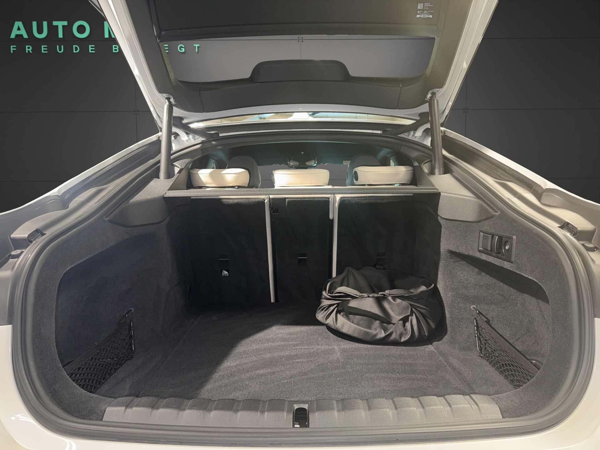 BMW i4 M50-image-19
