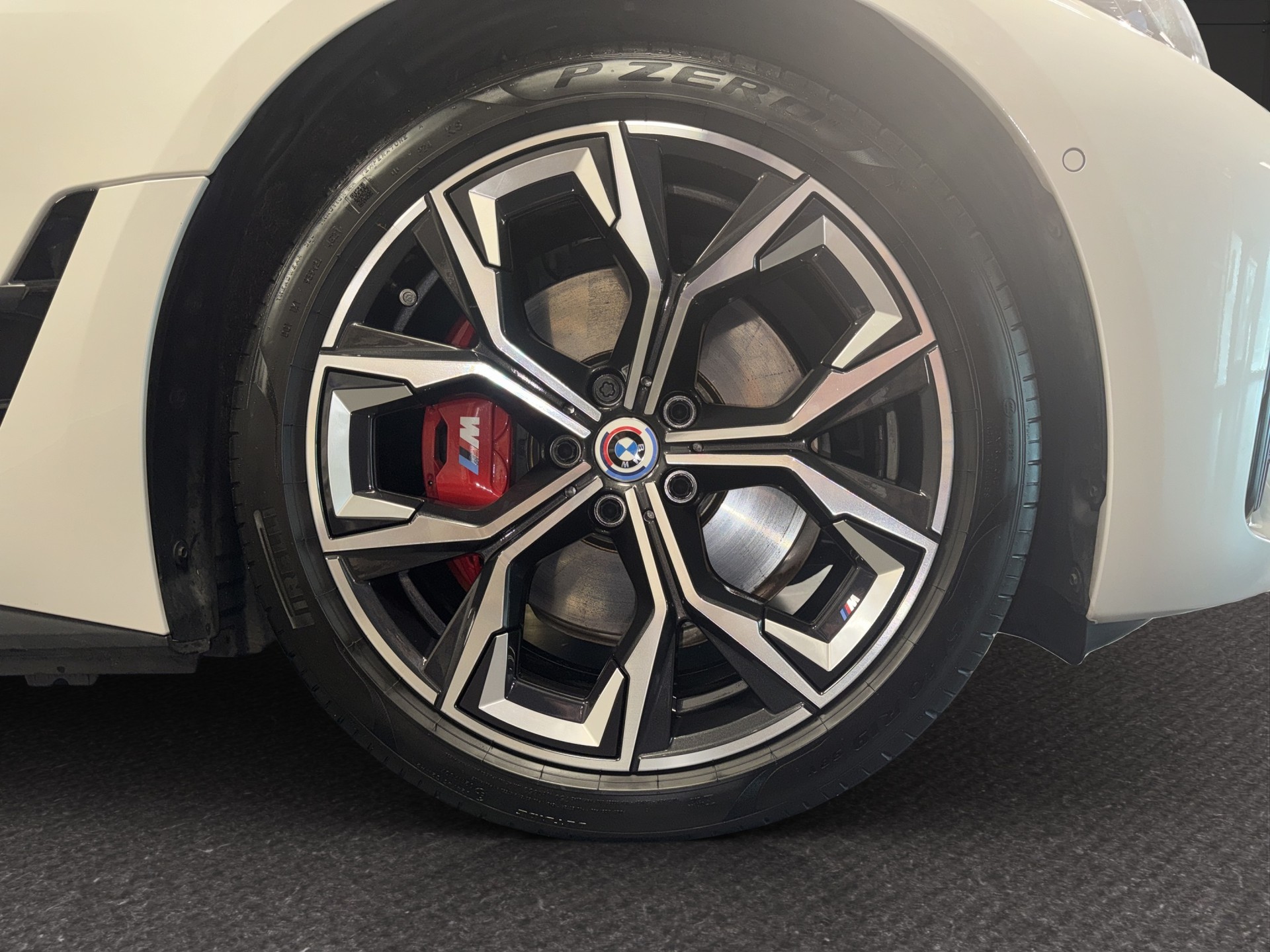BMW i4 M50-image-15