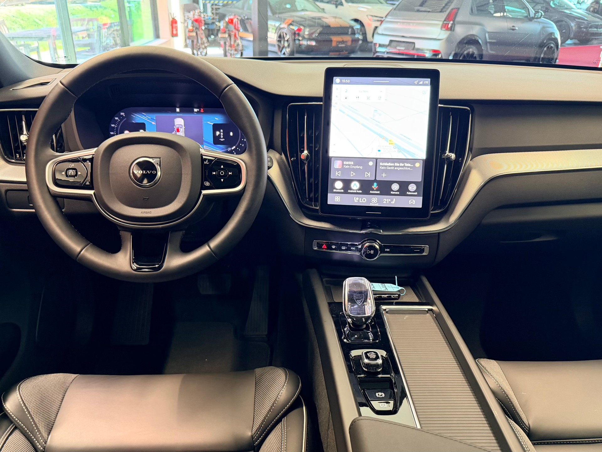 VOLVO XC60 B5 Benzin Mild Hybrid AWD Black Edition Geartronic-image-18